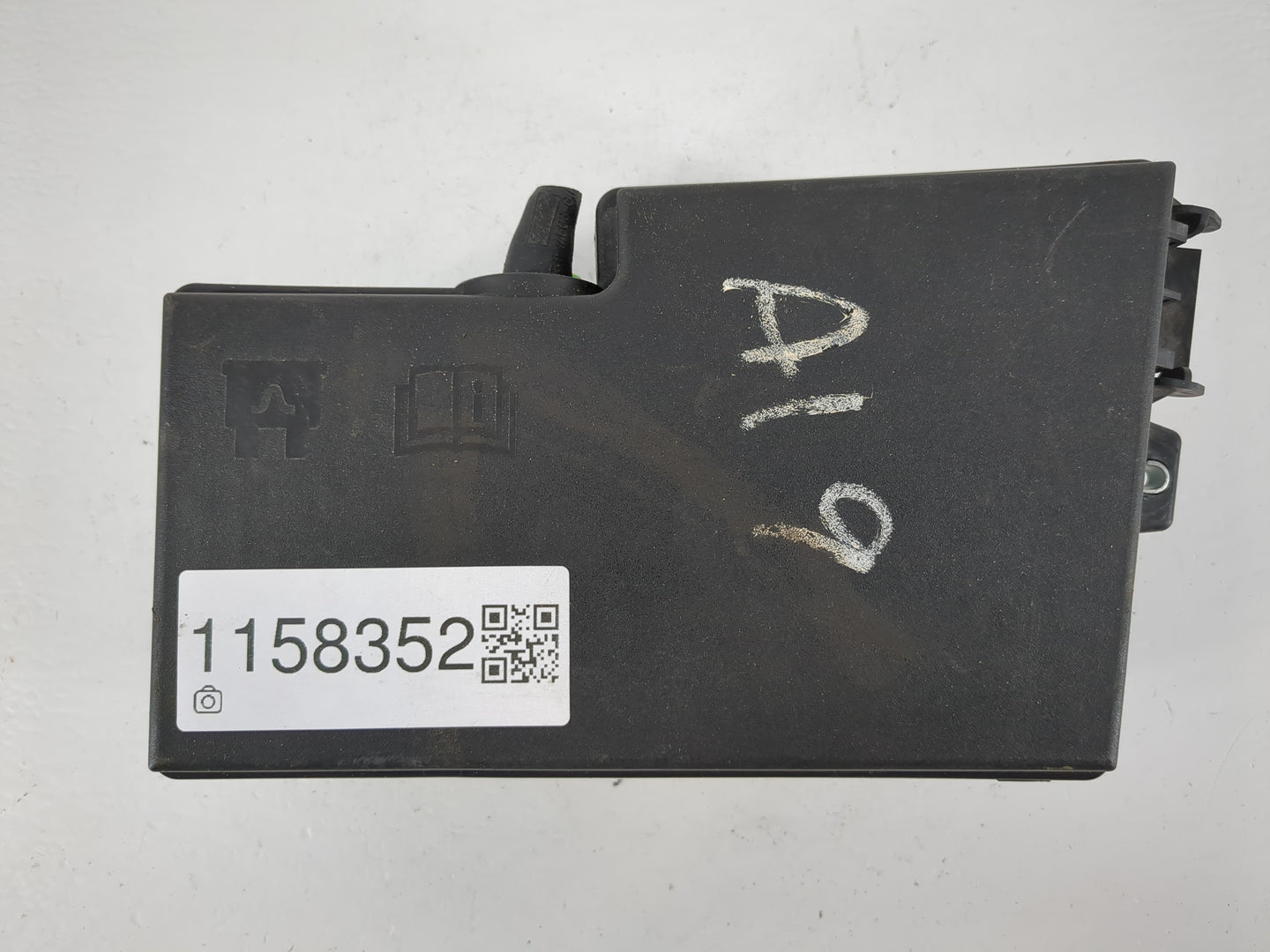 2018 Ford Escape Fusebox Fuse Box Panel Relay Module P/N:AV6T-14A067-AD Fits OEM Used Auto Parts - Oemusedautoparts1.com