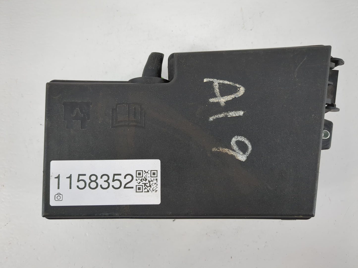 2018 Ford Escape Fusebox Fuse Box Panel Relay Module P/N:AV6T-14A067-AD Fits OEM Used Auto Parts - Oemusedautoparts1.com