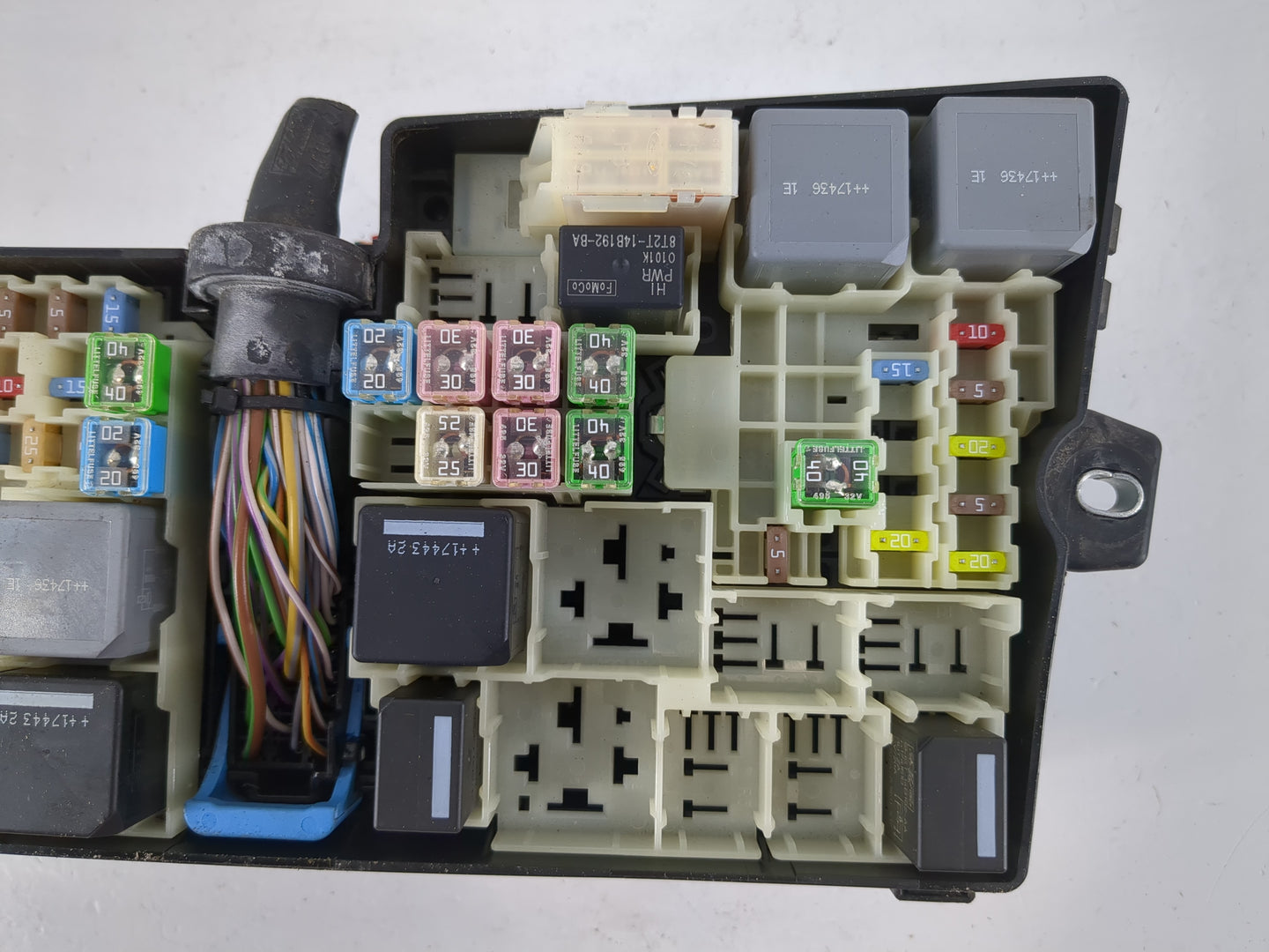 2018 Ford Escape Fusebox Fuse Box Panel Relay Module P/N:AV6T-14A067-AD Fits OEM Used Auto Parts - Oemusedautoparts1.com
