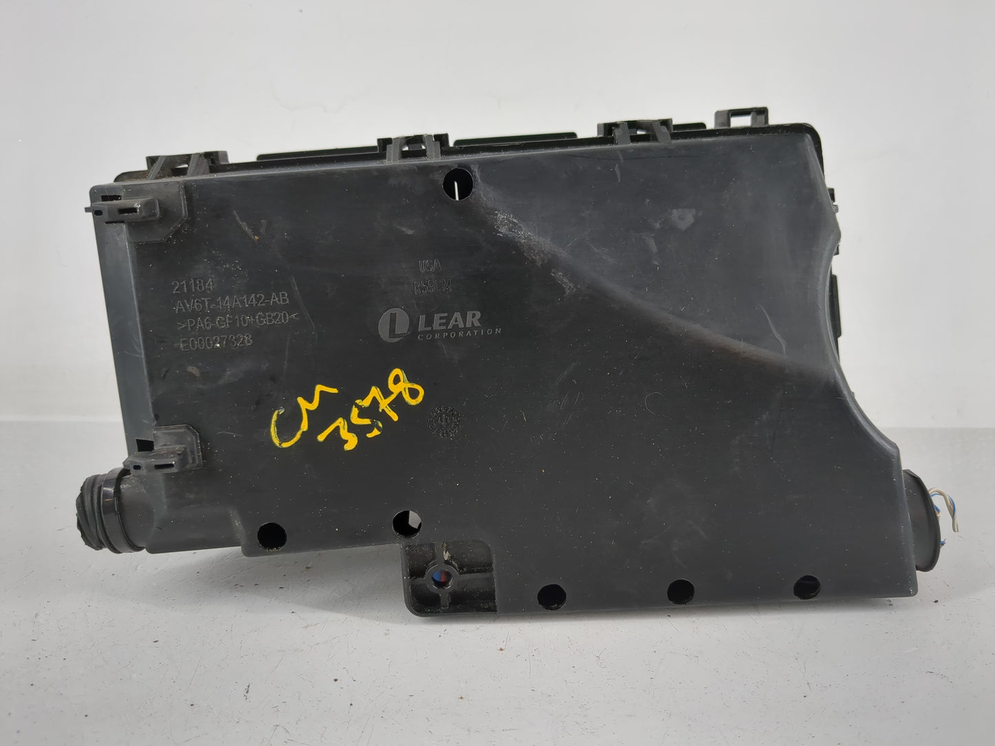 2018 Ford Escape Fusebox Fuse Box Panel Relay Module P/N:AV6T-14A067-AD Fits OEM Used Auto Parts - Oemusedautoparts1.com