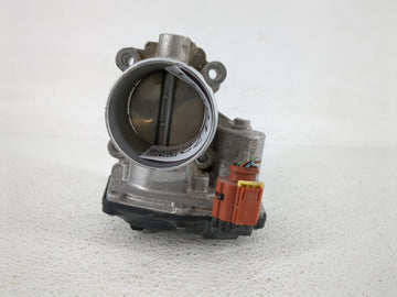 2017-2019 Ford Escape Throttle Body P/N:DS7G-9F991-CA Fits Fits 2014 2015 2016 2017 2018 2019 2020 OEM Used Auto Parts - Oem