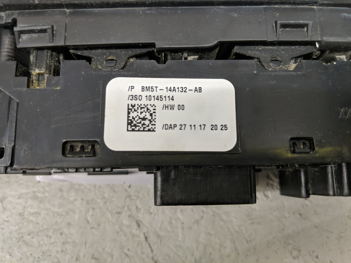2017-2019 Ford Escape Master Power Window Switch Replacement Driver Side Left P/N:BM5T-14A132-AB Fits OEM Used Auto Parts - 