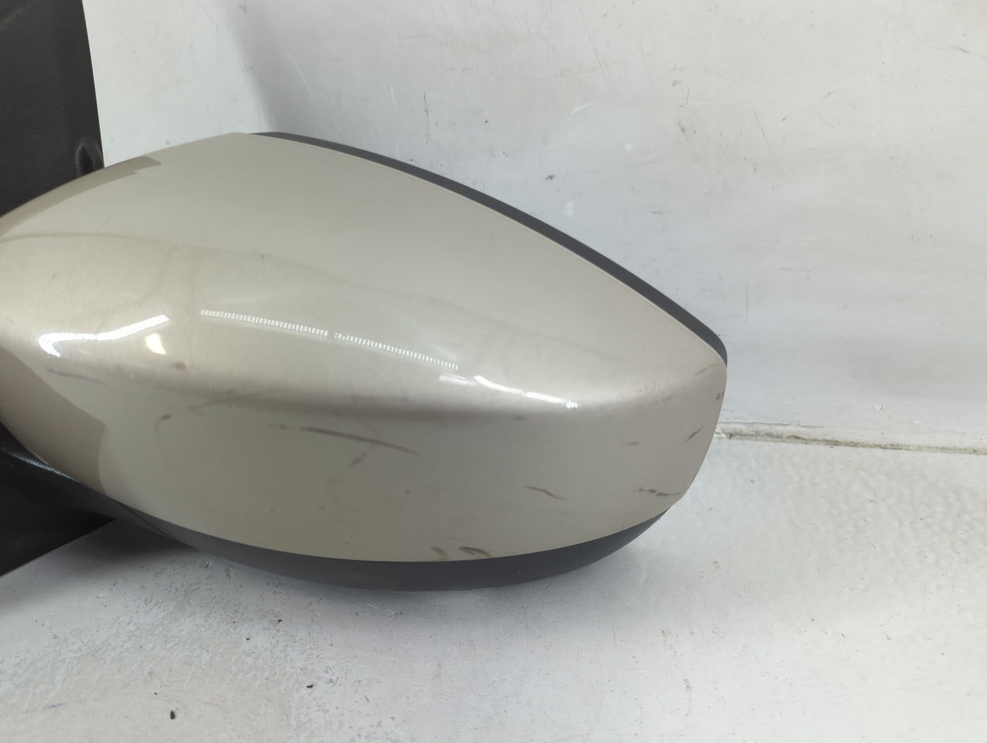2017-2019 Ford Escape Driver Side View Mirror - Left Door Mirror OEM Used - Oemusedautoparts1.com