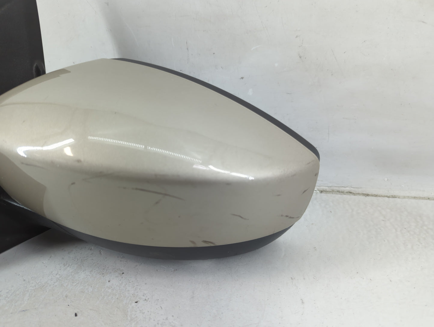 2017-2019 Ford Escape Driver Side View Mirror - Left Door Mirror OEM Used - Oemusedautoparts1.com