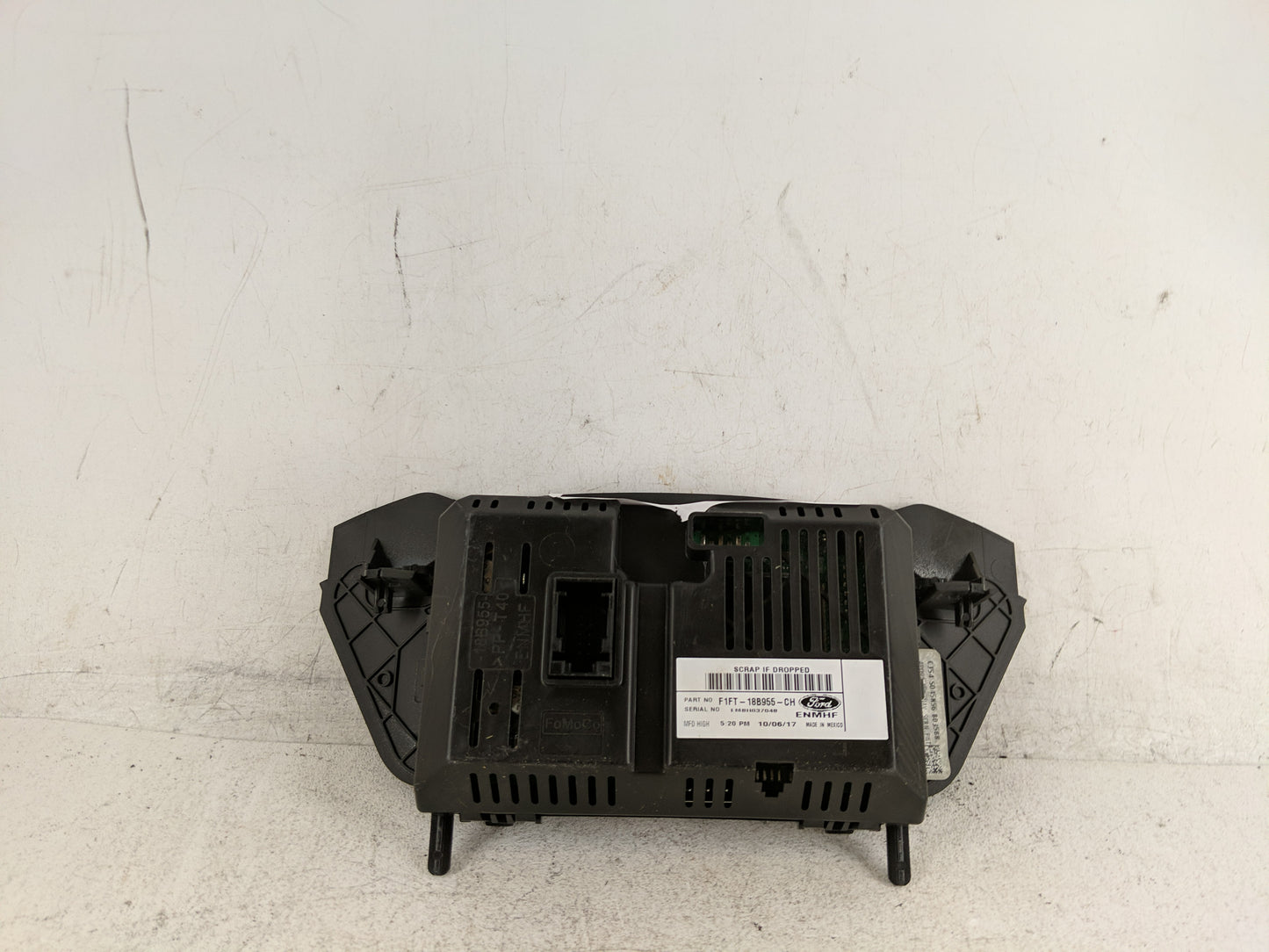 2005-2007 Ford Escape Radio AM FM Cd Player Receiver Replacement P/N:F1FT-18B955-CH Fits Fits 2005 2006 2007 OEM Used Auto P