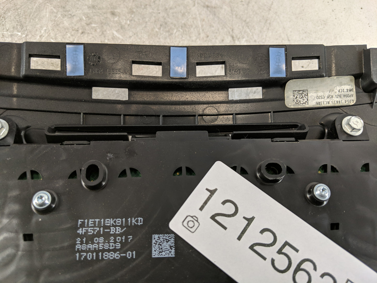 2017-2019 Ford Escape Radio AM FM Cd Player Receiver Replacement P/N:F1ET18K811LD Fits Fits 2015 2016 2017 2018 2019 OEM Use