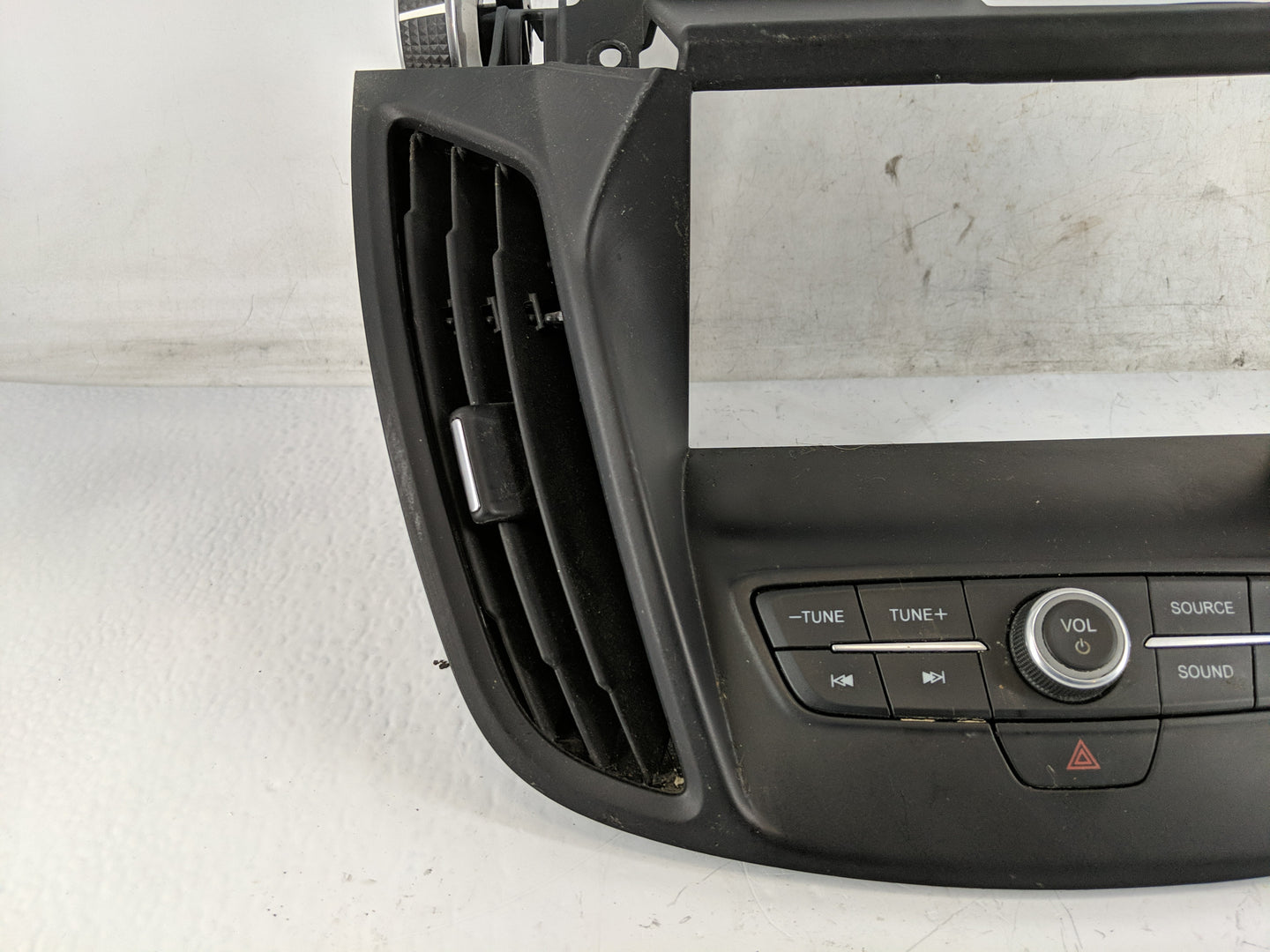 2017-2019 Ford Escape Radio Control Panel - Oemusedautoparts1.com