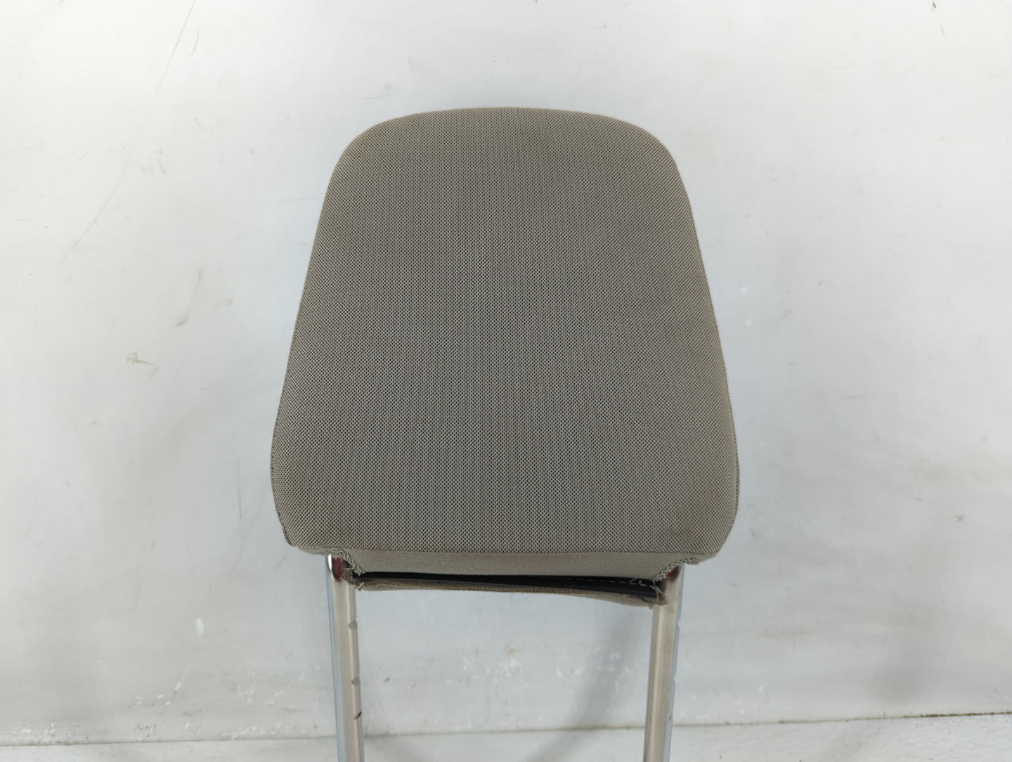 2018 Ford Escape Headrest Head Rest Front Driver Passenger Seat Fits OEM Used Auto Parts - Oemusedautoparts1.com