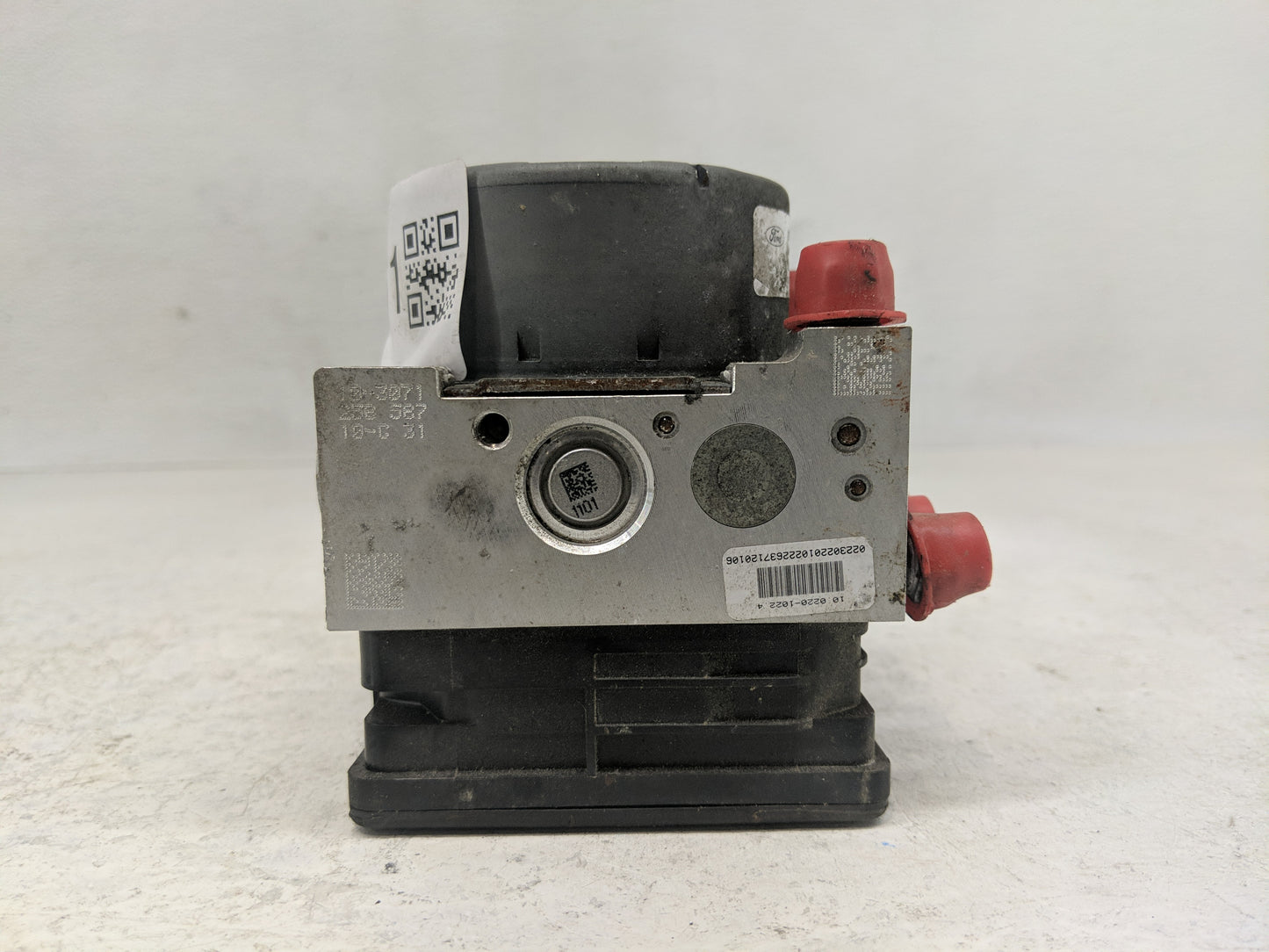 2017-2019 Ford Escape ABS Pump Control Module Replacement P/N:GV61-2C219-DJ Fits Fits 2017 2018 2019 OEM Used Auto Parts - O