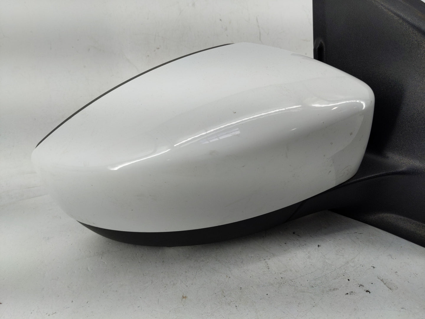 2017-2019 Ford Escape Passenger Side View Mirror - Right Door Mirror OEM Used - Oemusedautoparts1.com