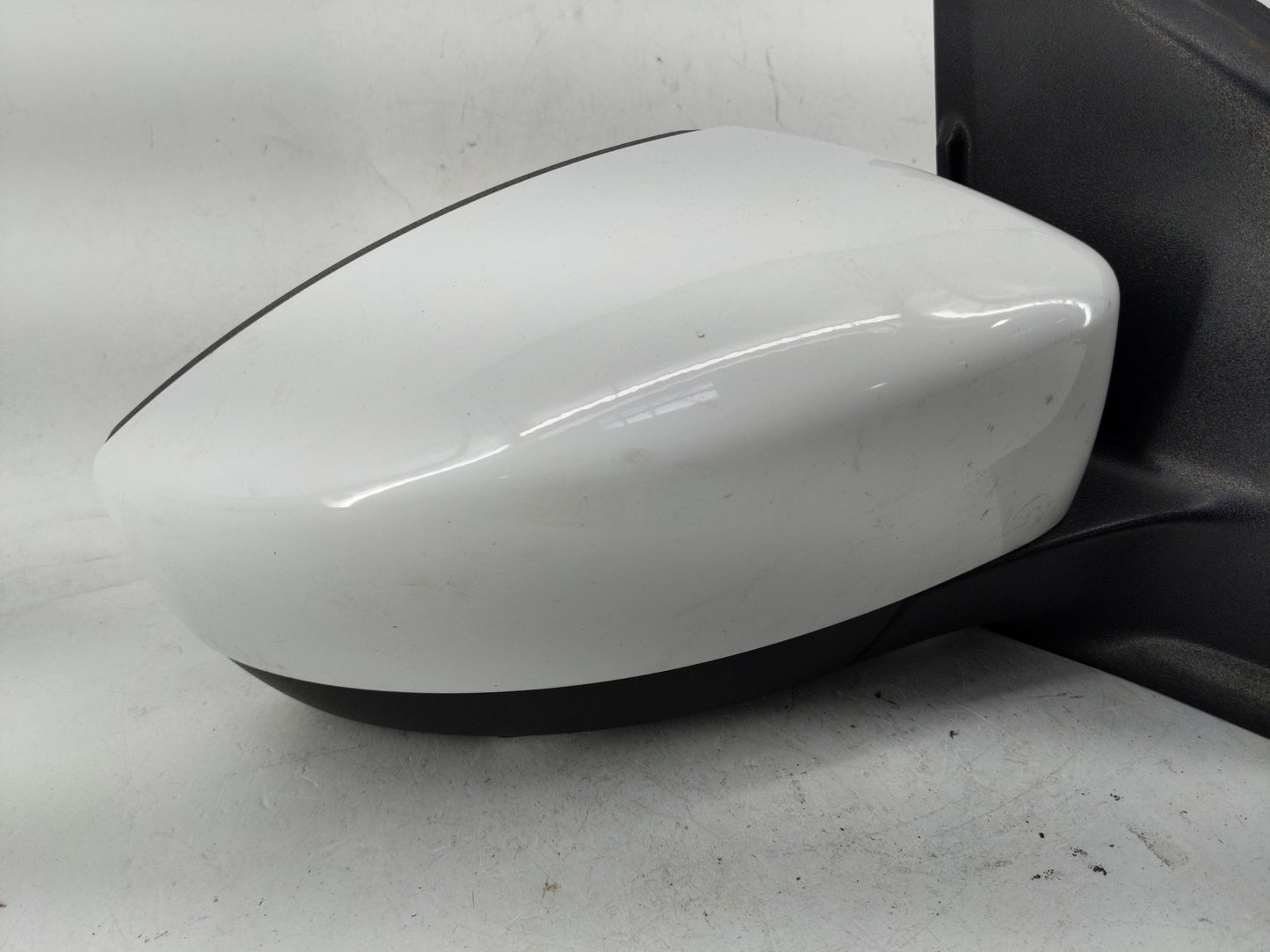 2017-2019 Ford Escape Passenger Side View Mirror - Right Door Mirror OEM Used - Oemusedautoparts1.com