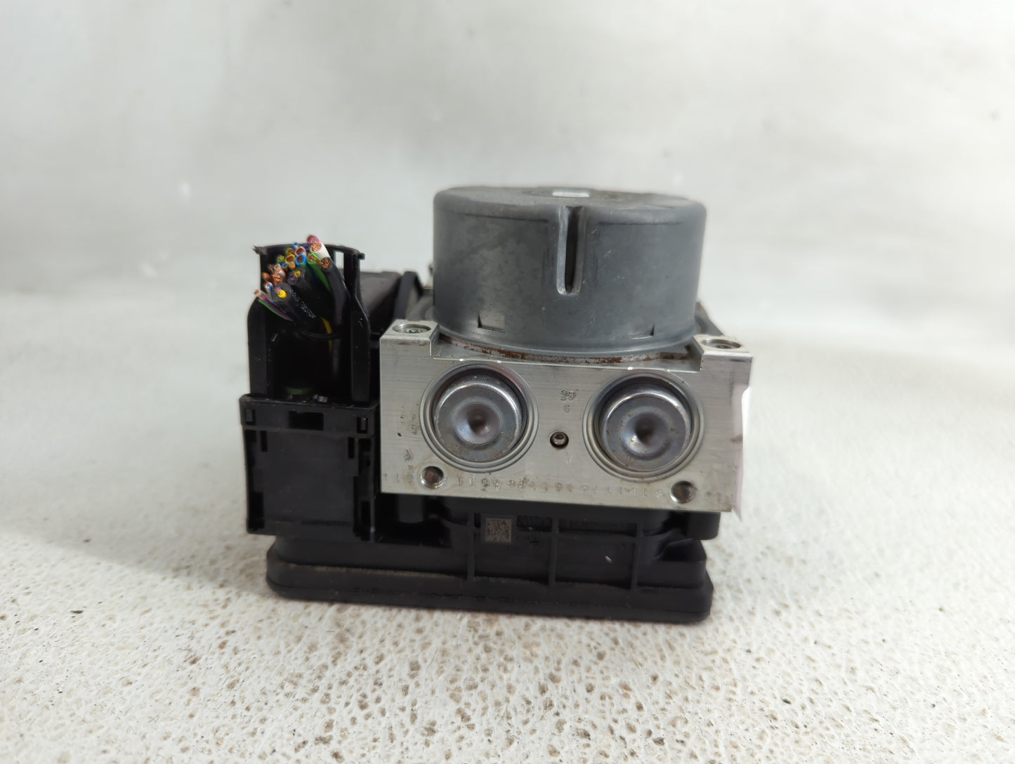 2017-2019 Ford Escape ABS Pump Control Module Replacement P/N:GV61-2C405-CJ Fits Fits 2017 2018 2019 OEM Used Auto Parts - O