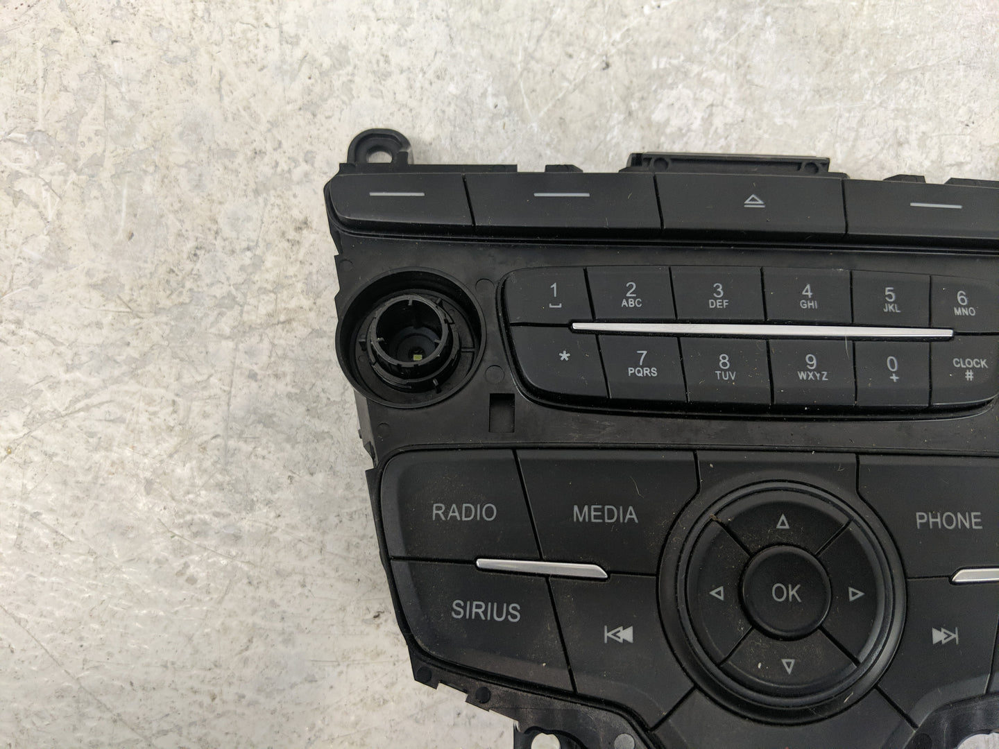 2017-2019 Ford Escape Radio AM FM Cd Player Receiver Replacement P/N:F1ET18K811KD Fits Fits 2015 2016 2017 2018 2019 OEM Use