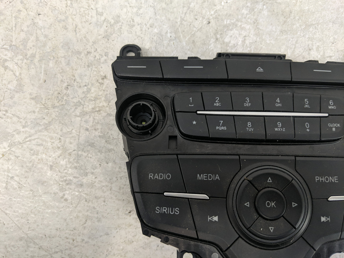 2017-2019 Ford Escape Radio AM FM Cd Player Receiver Replacement P/N:F1ET18K811KD Fits Fits 2015 2016 2017 2018 2019 OEM Use