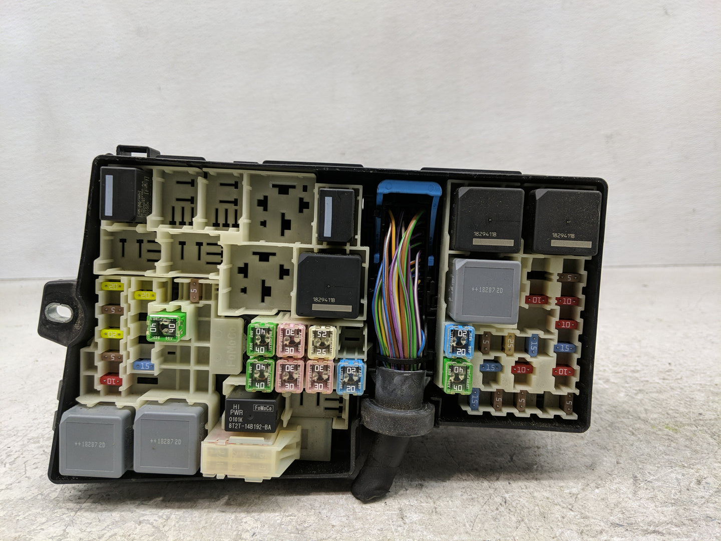2018 Ford Escape Fusebox Fuse Box Panel Relay Module P/N:AV6T-14A067-AD E02345500 Fits OEM Used Auto Parts - Oemusedautopart
