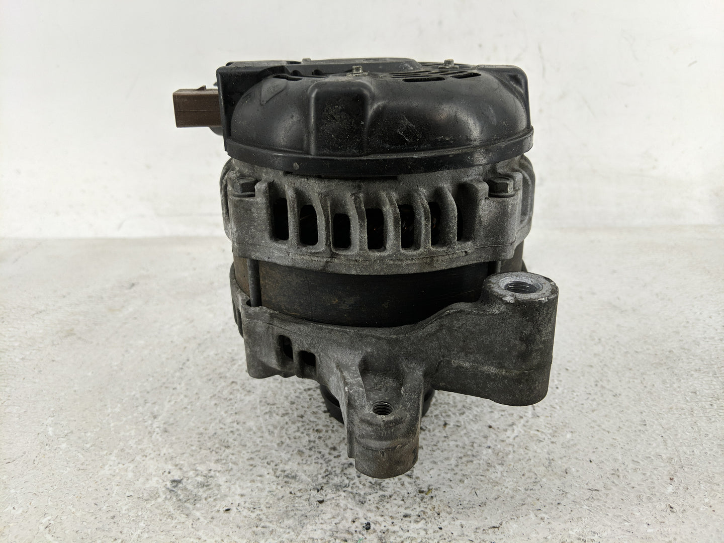 2013-2019 Ford Escape Alternator Replacement Generator Charging Assembly Engine OEM P/N:CJ5T-10300-BB Fits OEM Used Auto Par