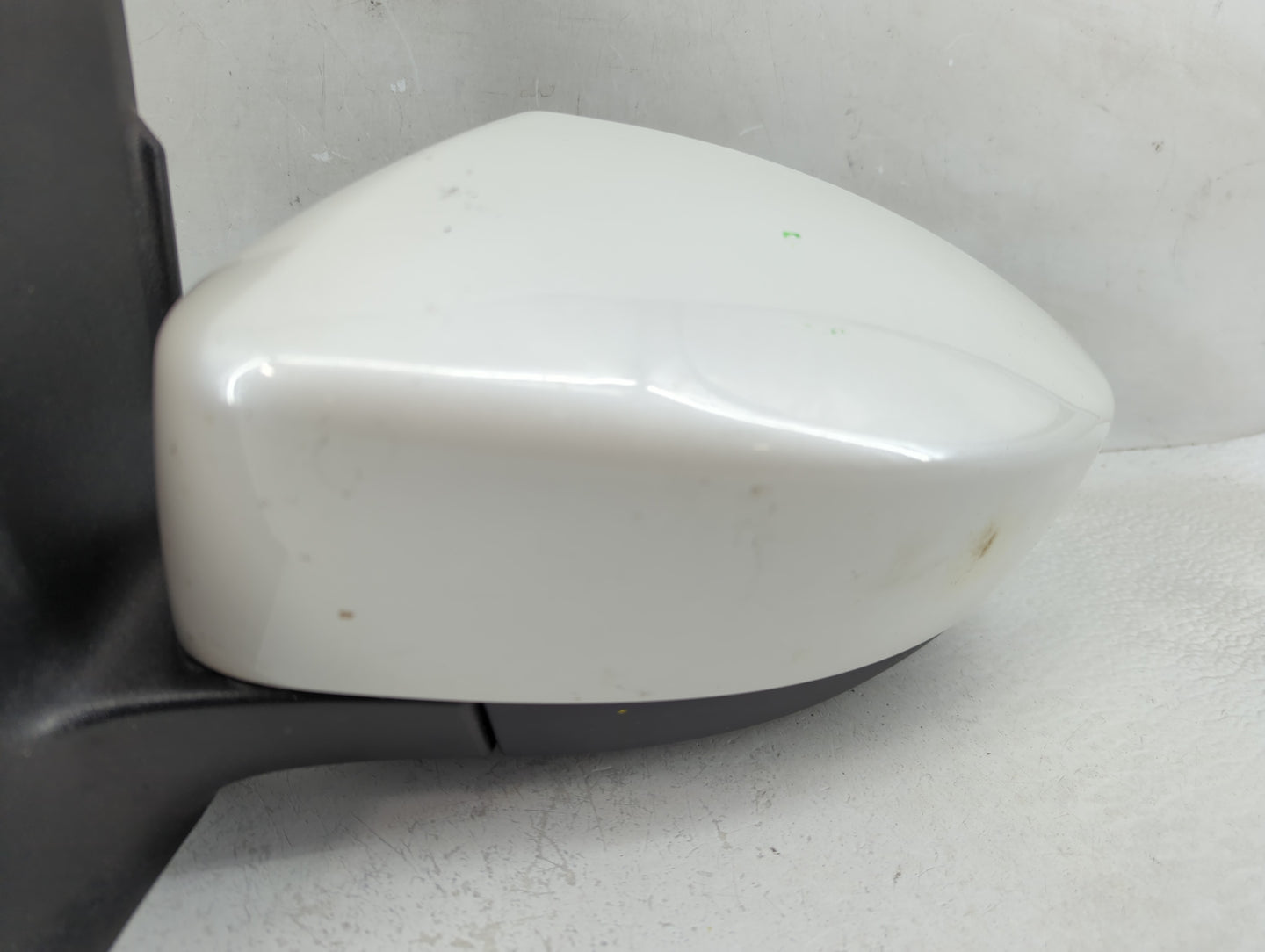 2017-2019 Ford Escape Driver Side View Mirror - Left Door Mirror OEM Used - Oemusedautoparts1.com
