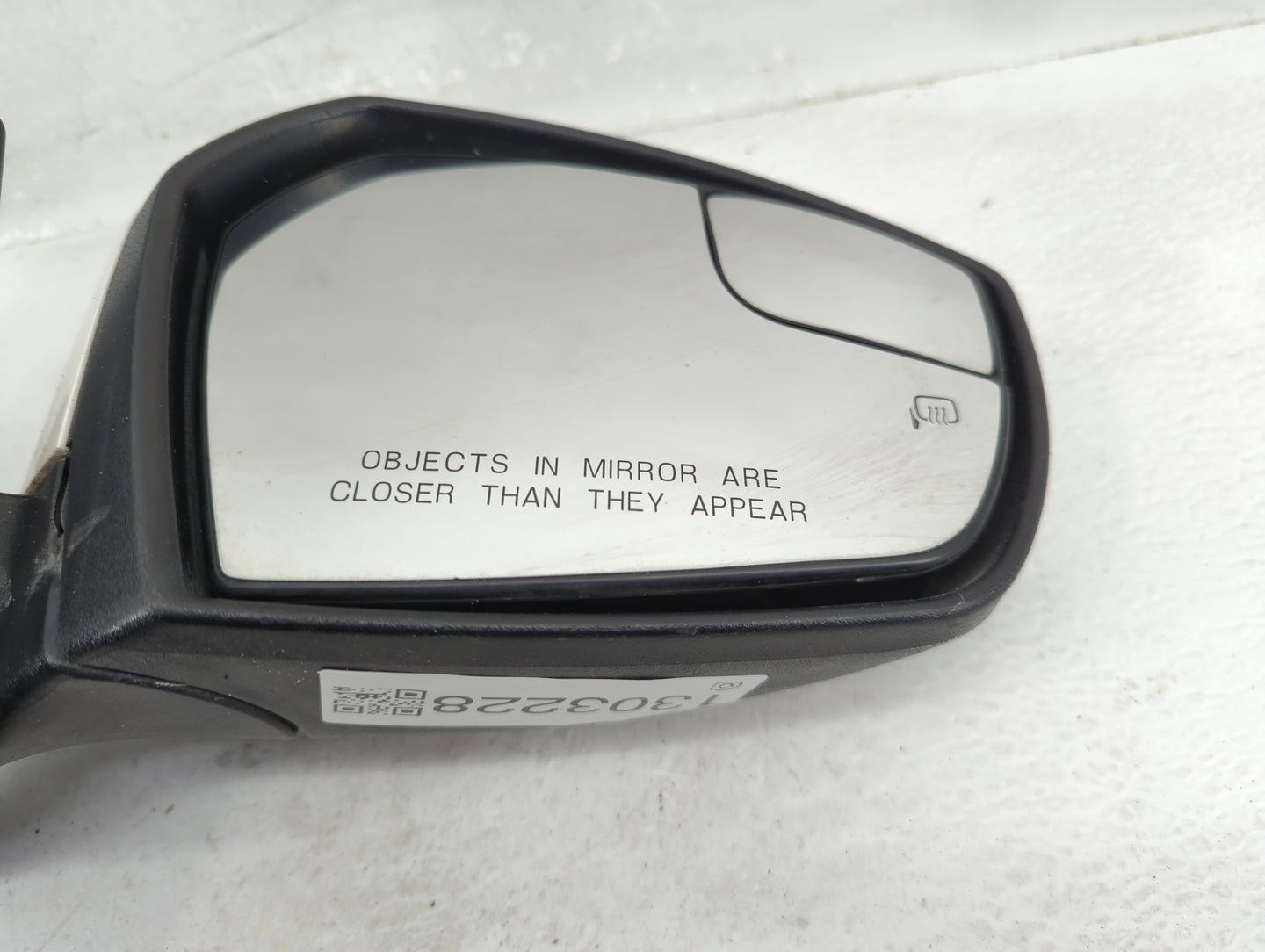 2017-2019 Ford Escape Passenger Side View Mirror - Right Door Mirror OEM Used - Oemusedautoparts1.com