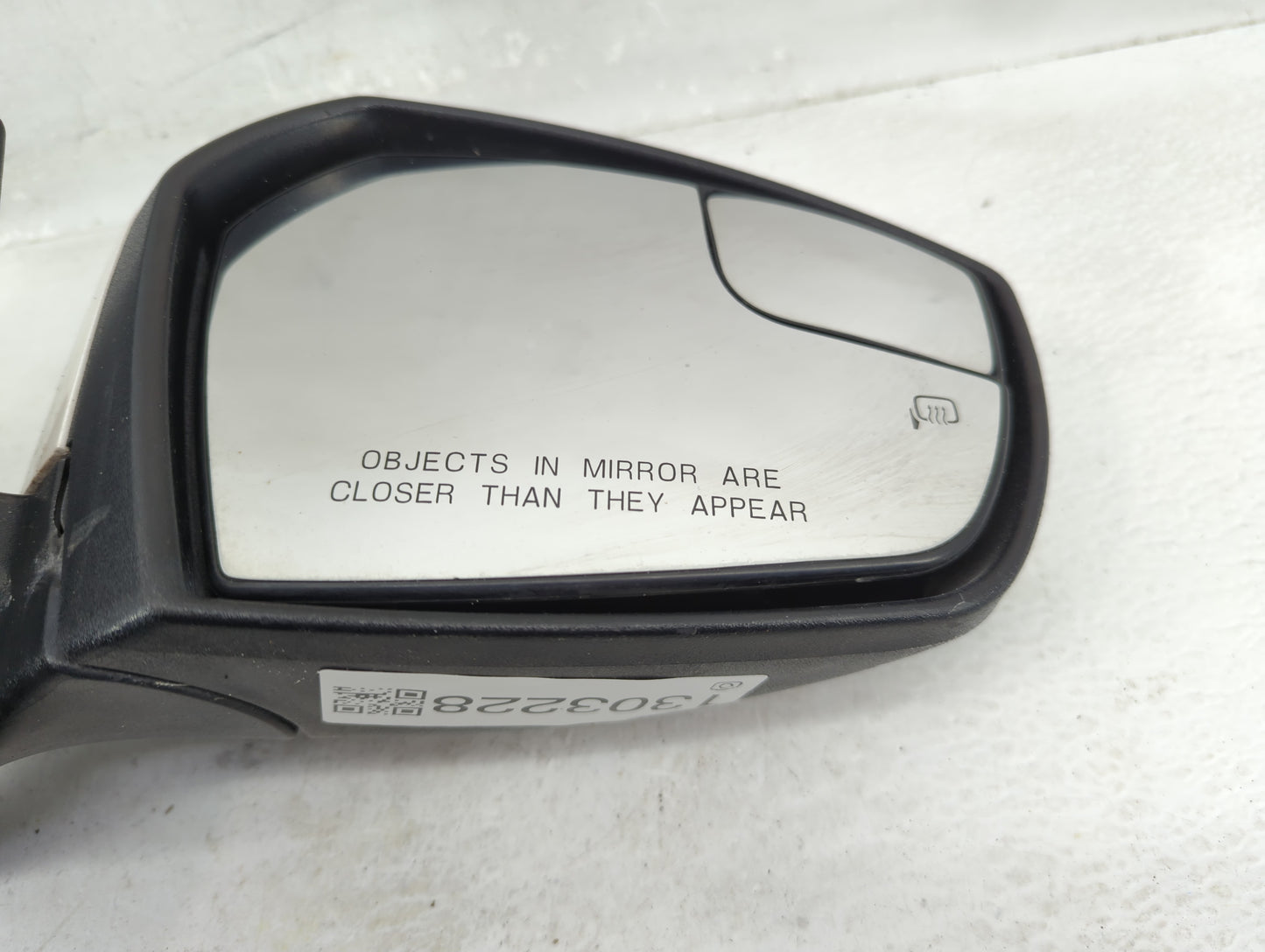 2017-2019 Ford Escape Passenger Side View Mirror - Right Door Mirror OEM Used - Oemusedautoparts1.com