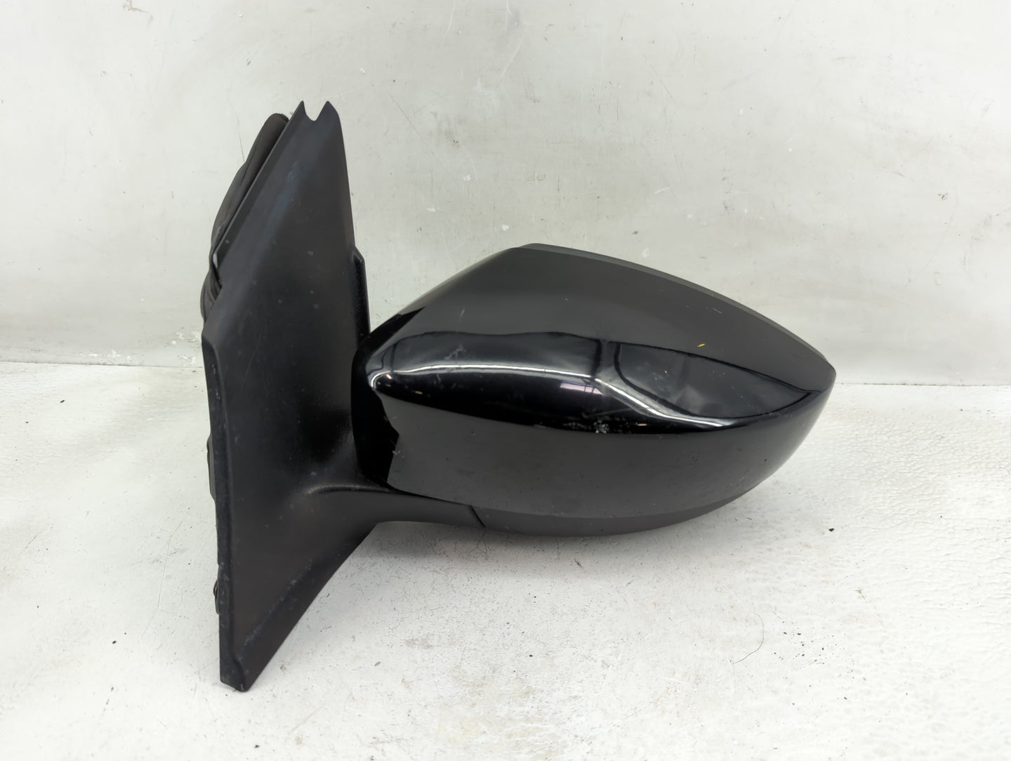 2017-2019 Ford Escape Driver Side View Mirror - Left Door Mirror OEM Used - Oemusedautoparts1.com