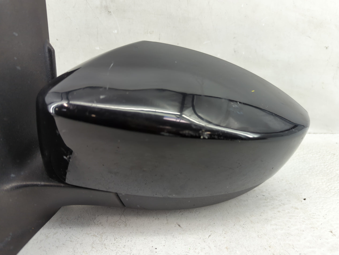 2017-2019 Ford Escape Driver Side View Mirror - Left Door Mirror OEM Used - Oemusedautoparts1.com
