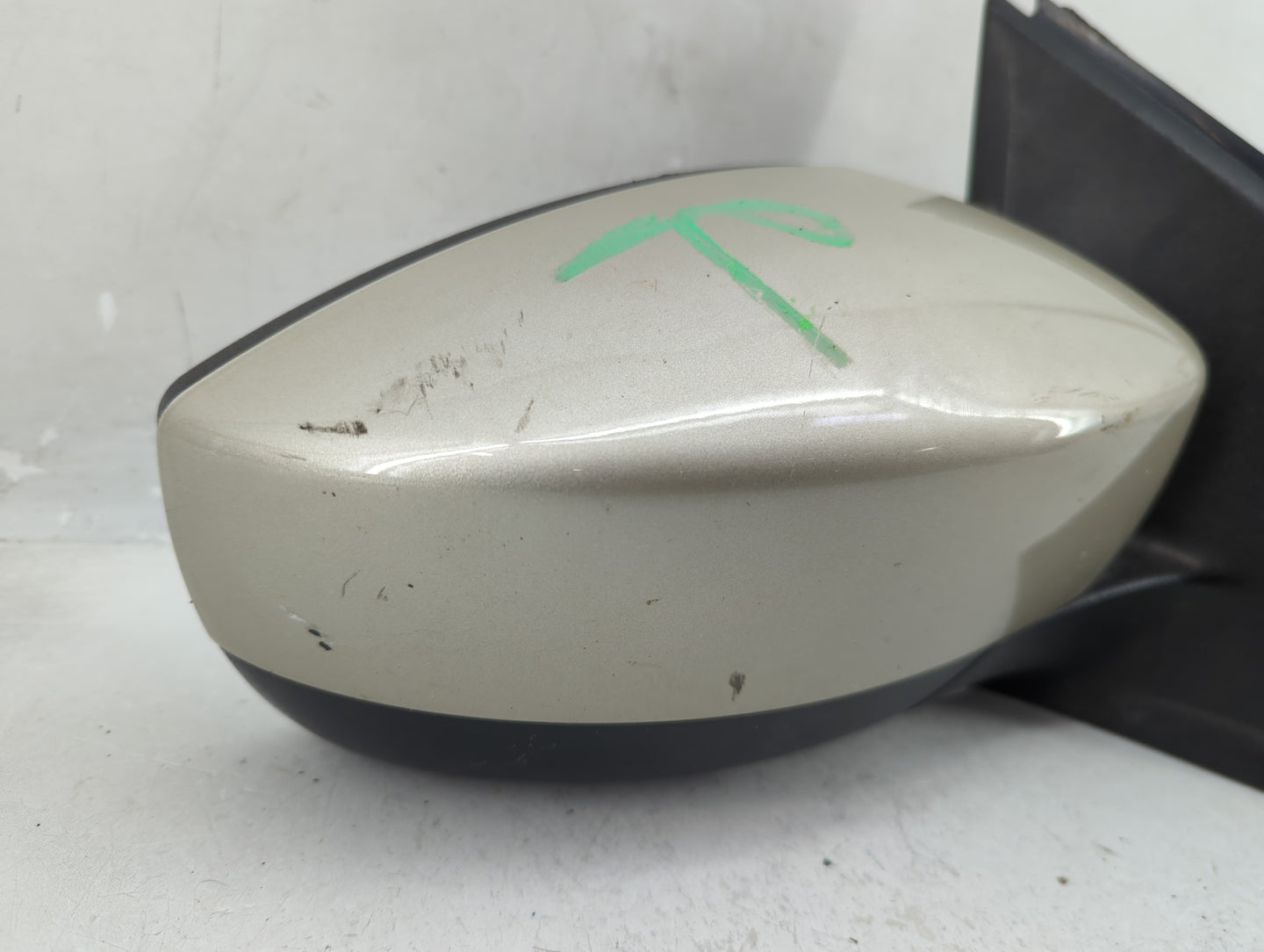 2017-2019 Ford Escape Passenger Side View Mirror - Right Door Mirror OEM Used - Oemusedautoparts1.com