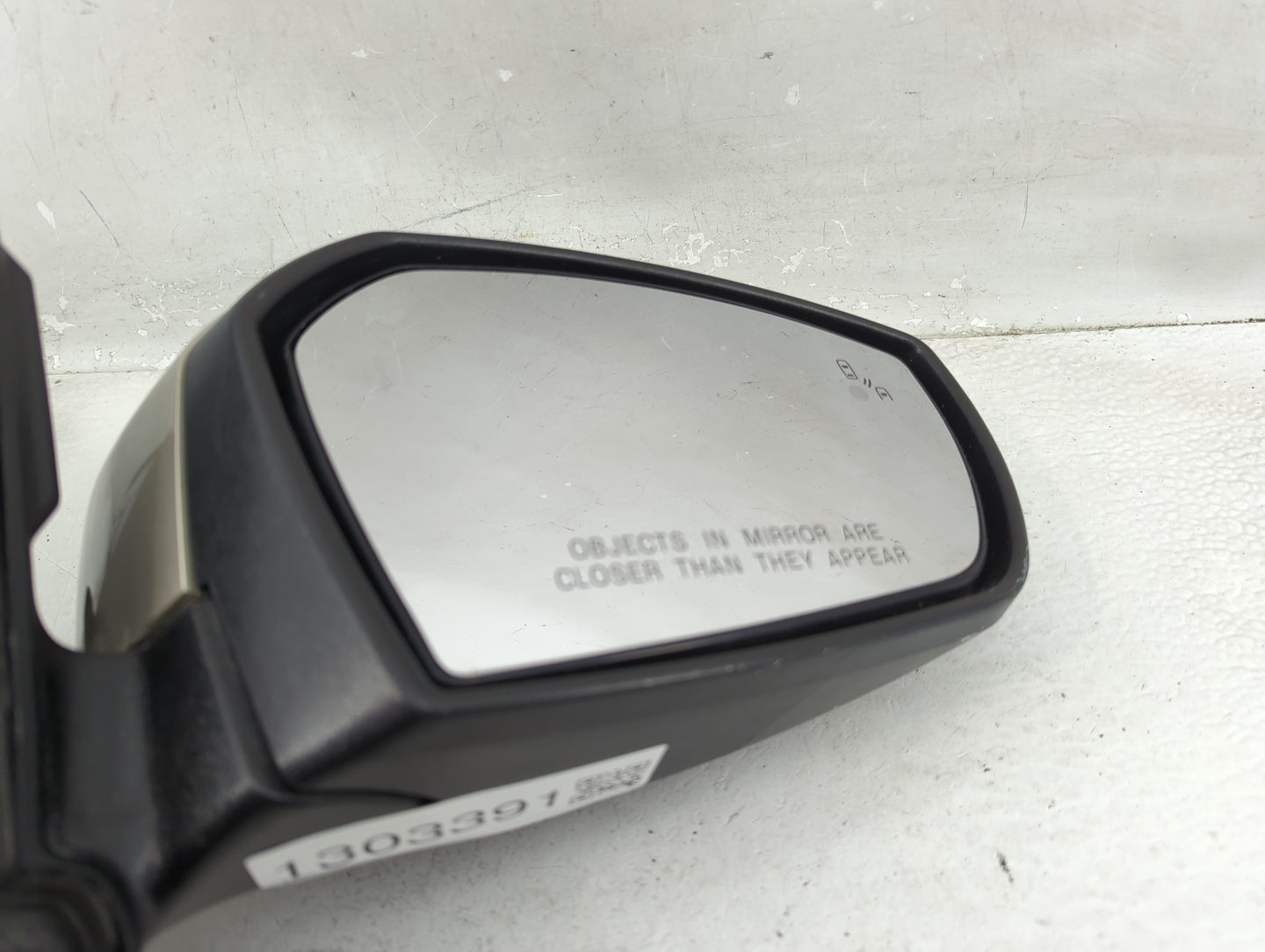 2017-2019 Ford Escape Passenger Side View Mirror - Right Door Mirror OEM Used - Oemusedautoparts1.com