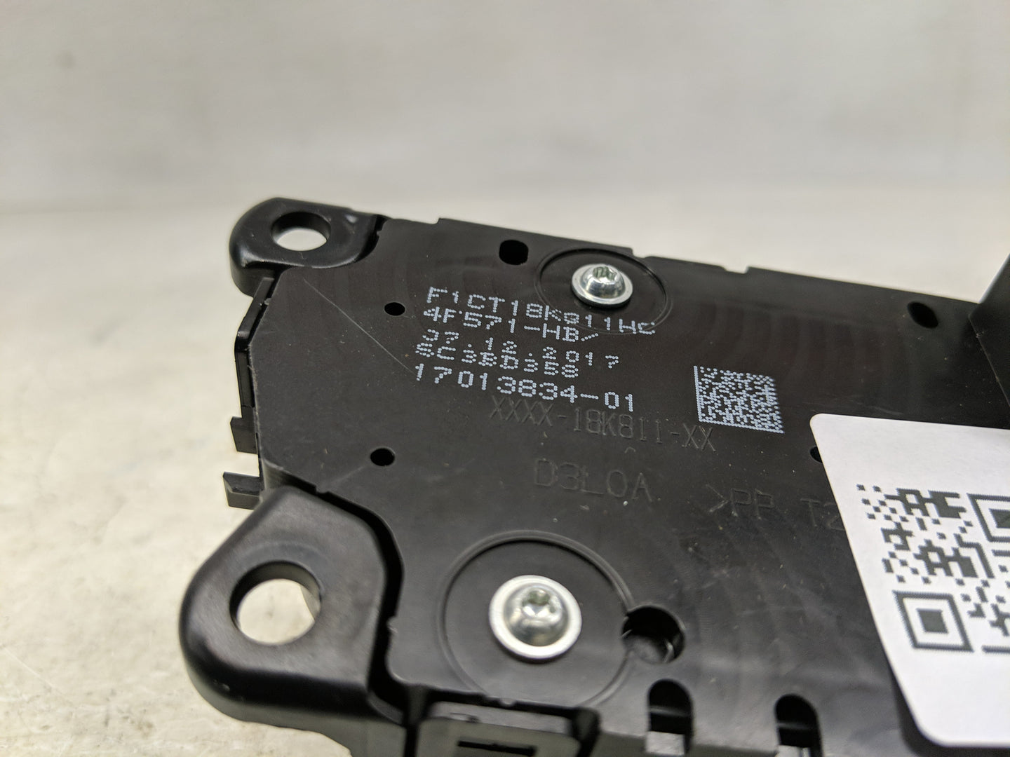 2018-2019 Ford Escape Climate Control Module Temperature AC/Heater Replacement P/N:4F571-HB Fits Fits 2018 2019 OEM Used Aut