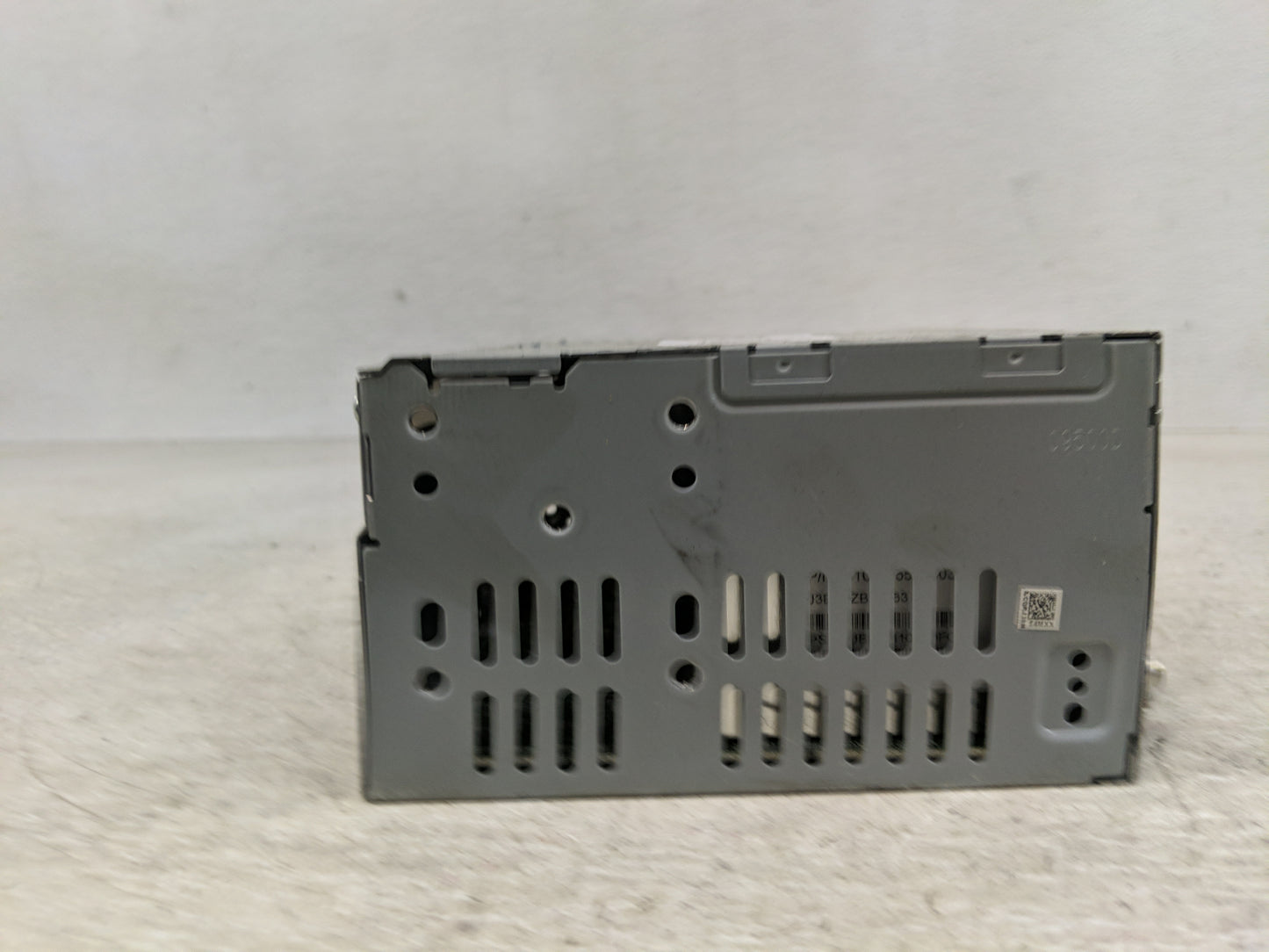 2015-2019 Ford Escape Radio AM FM Cd Player Receiver Replacement P/N:GJ5T-19C107-KA GJ5T-19C107-DD Fits OEM Used Auto Parts 