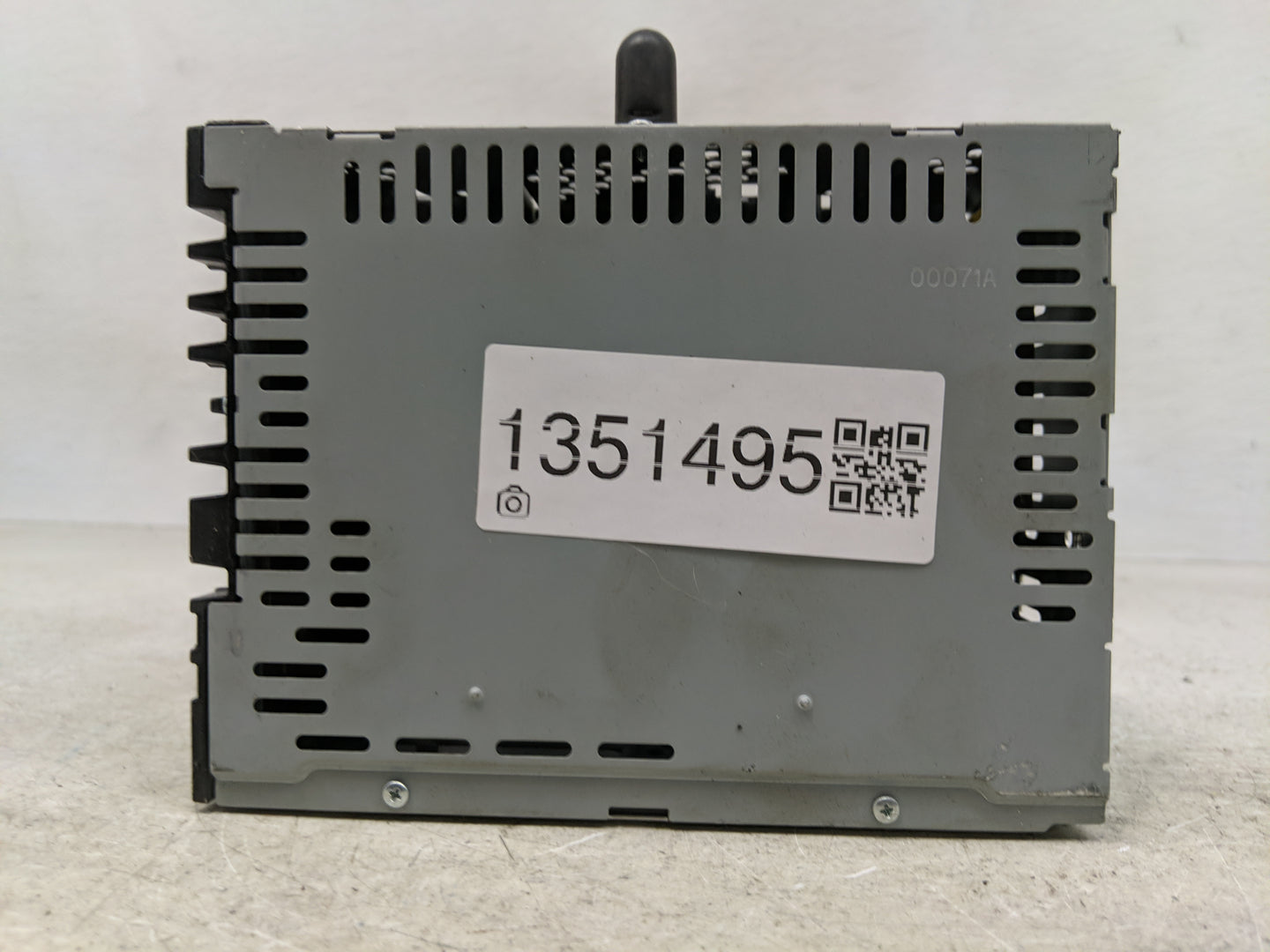 2015-2019 Ford Escape Radio AM FM Cd Player Receiver Replacement P/N:GJ5T-19C107-KA GJ5T-19C107-DD Fits OEM Used Auto Parts 
