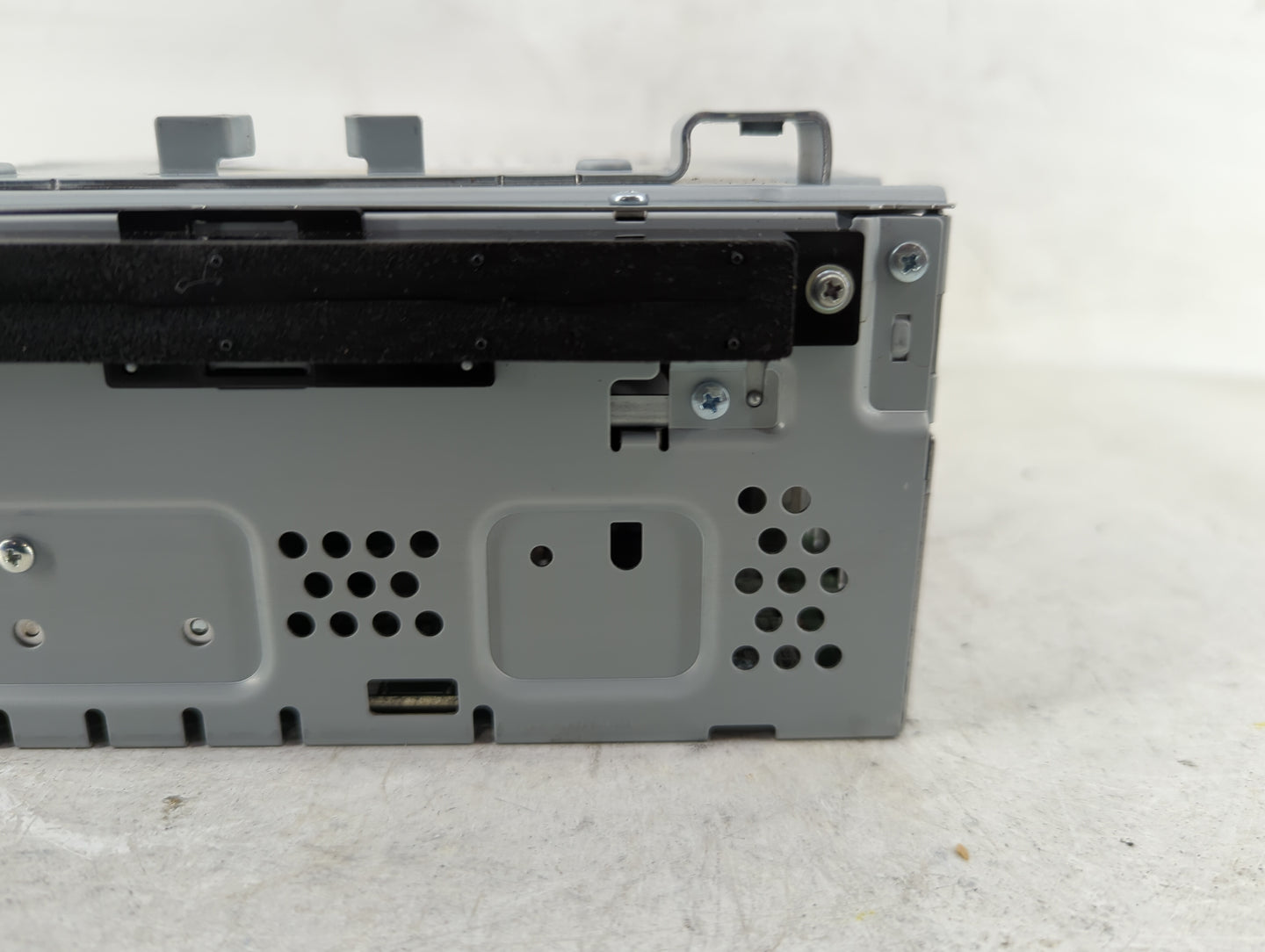 2017-2019 Ford Escape Radio AM FM Cd Player Receiver Replacement P/N:GJ5T-19C107-BE Fits Fits 2017 2018 2019 OEM Used Auto P