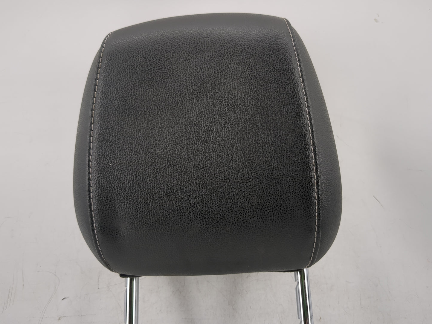 2015-2019 Ford Escape Headrest Head Rest Front Driver Passenger Seat - Oemusedautoparts1.com