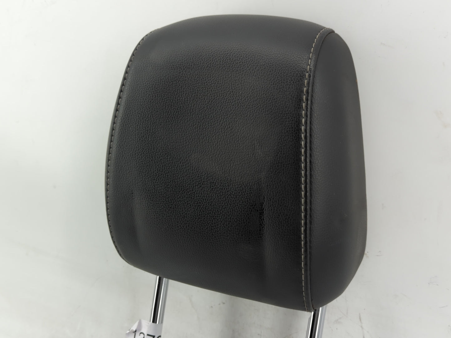 2015-2019 Ford Escape Headrest Head Rest Front Driver Passenger Seat - Oemusedautoparts1.com
