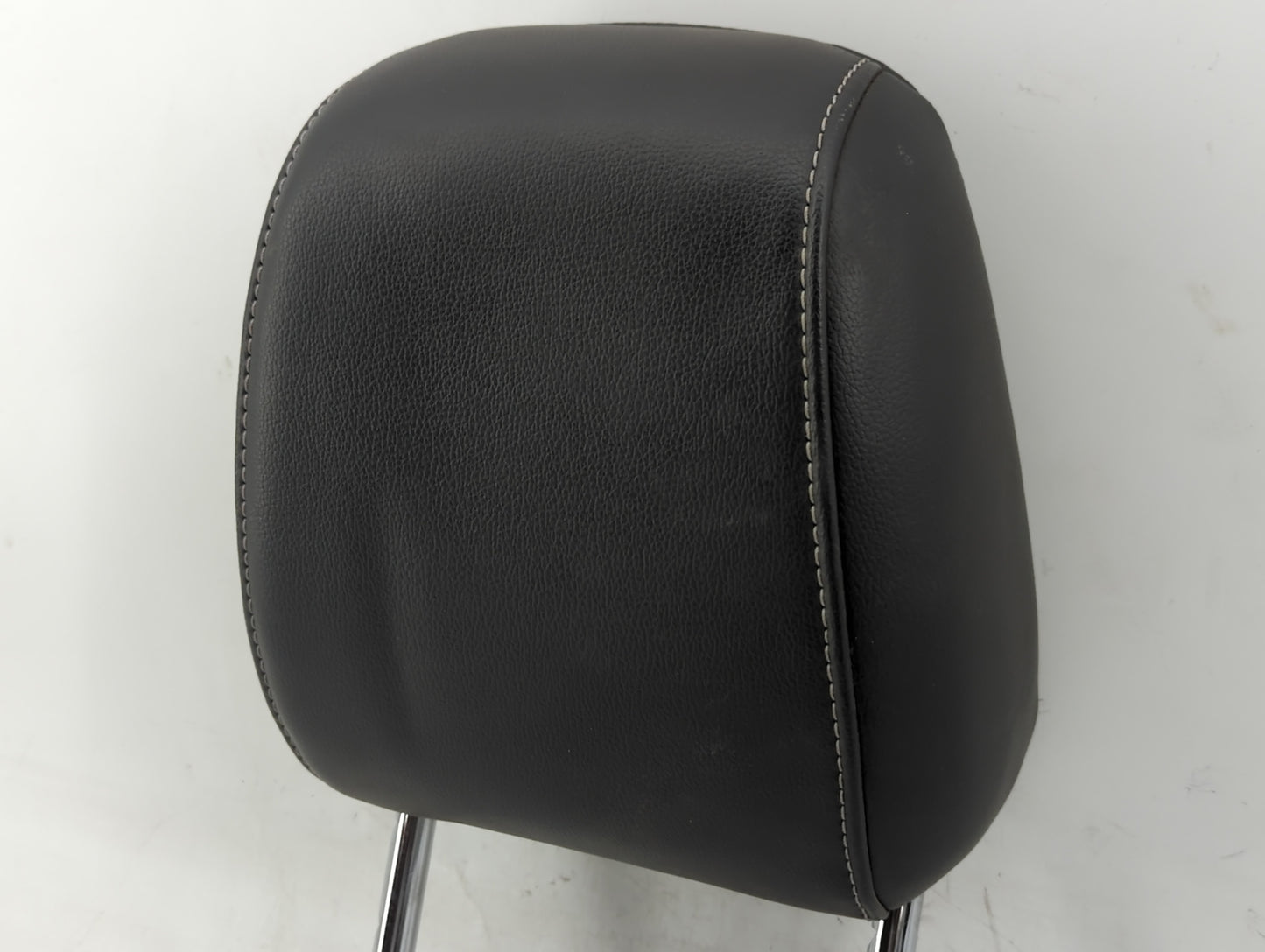 2015-2019 Ford Escape Headrest Head Rest Front Driver Passenger Seat Fits Fits 2015 2016 2017 2018 2019 OEM Used Auto Parts 