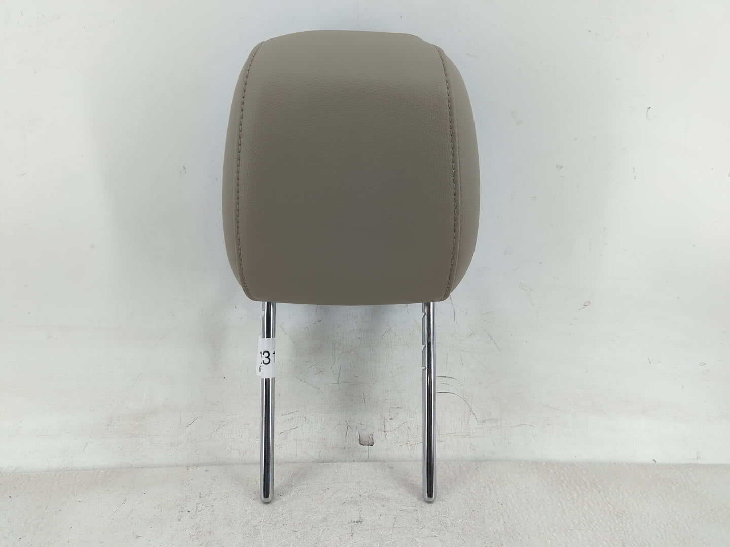 2015-2019 Ford Escape Headrest Head Rest Front Driver Passenger Seat - Oemusedautoparts1.com