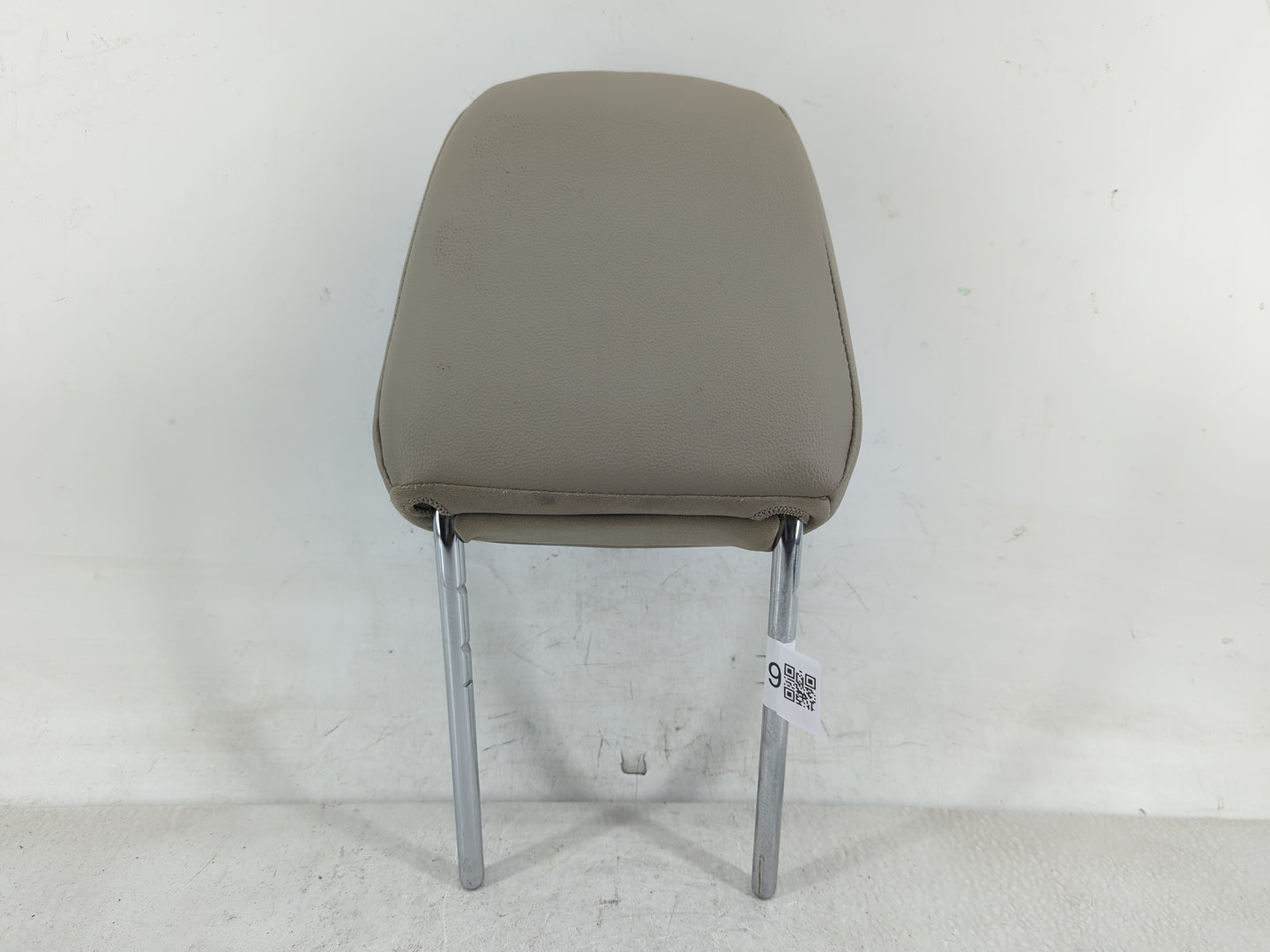 2015-2019 Ford Escape Headrest Head Rest Front Driver Passenger Seat - Oemusedautoparts1.com