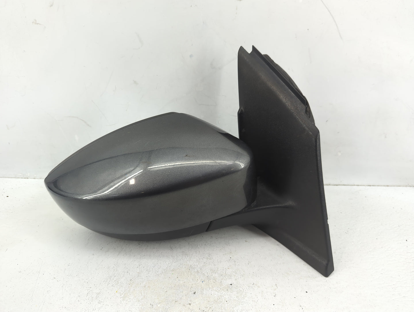 2017-2019 Ford Escape Passenger Side View Mirror - Right Door Mirror OEM Used - Oemusedautoparts1.com
