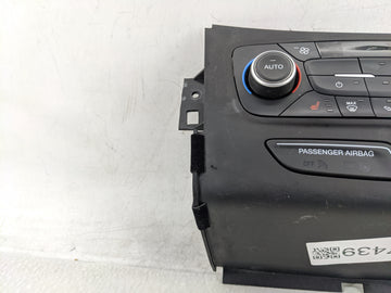 2018-2019 Ford Escape Climate Control Module Temperature AC/Heater Replacement P/N:GJ5T-18C612-CH Fits Fits 2018 2019 OEM Used Auto Parts