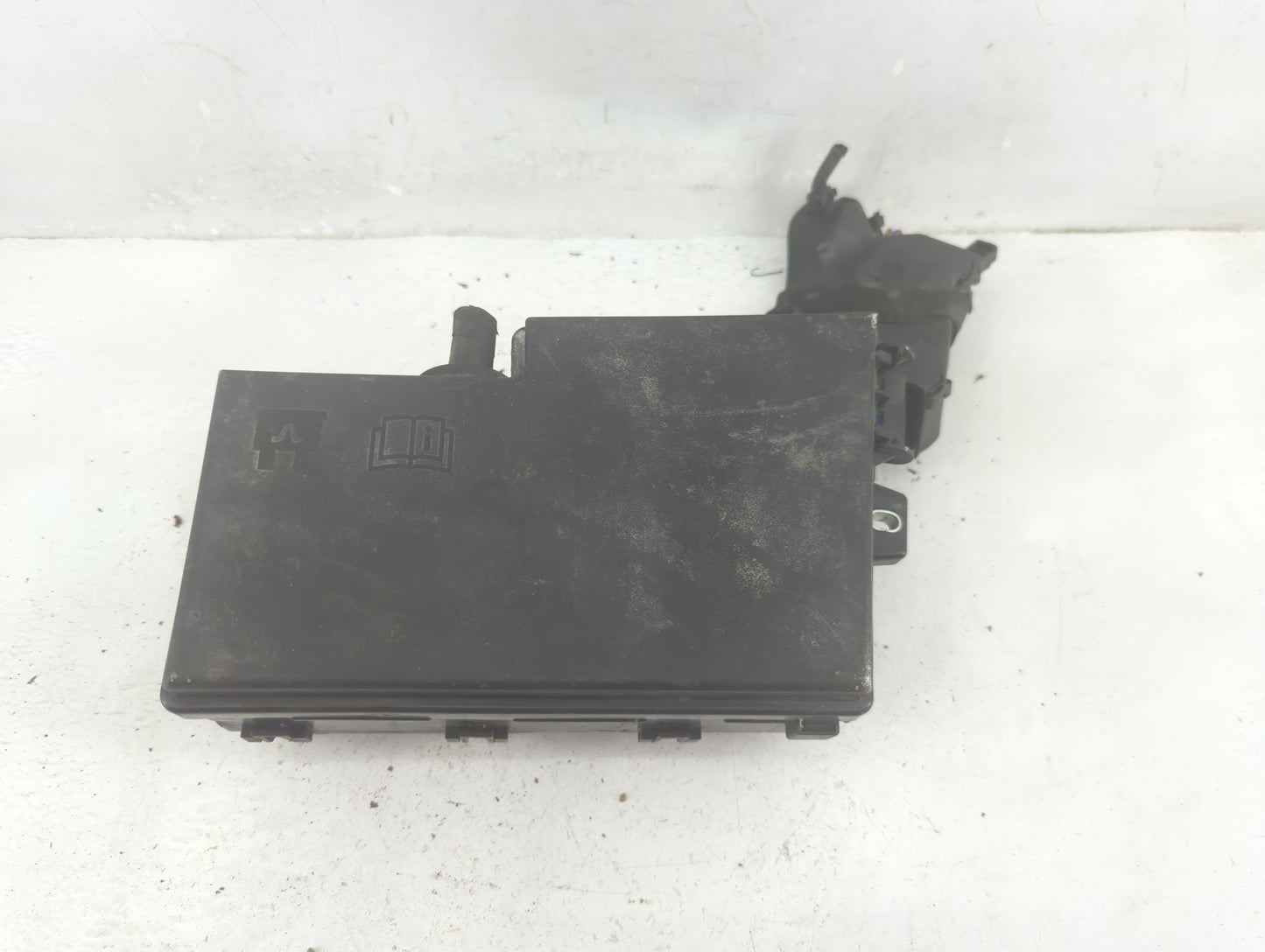 2018 Ford Escape Fusebox Fuse Box Panel Relay Module P/N:GJ7T-14A076-BA 19648 000 001, 21090 000 001 Fits OEM Used Auto Part