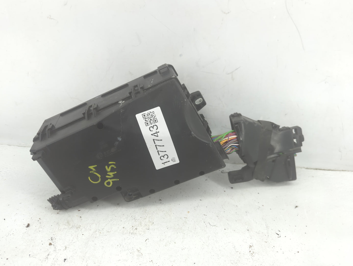 2018 Ford Escape Fusebox Fuse Box Panel Relay Module P/N:GJ7T-14A076-BA 19648 000 001, 21090 000 001 Fits OEM Used Auto Part