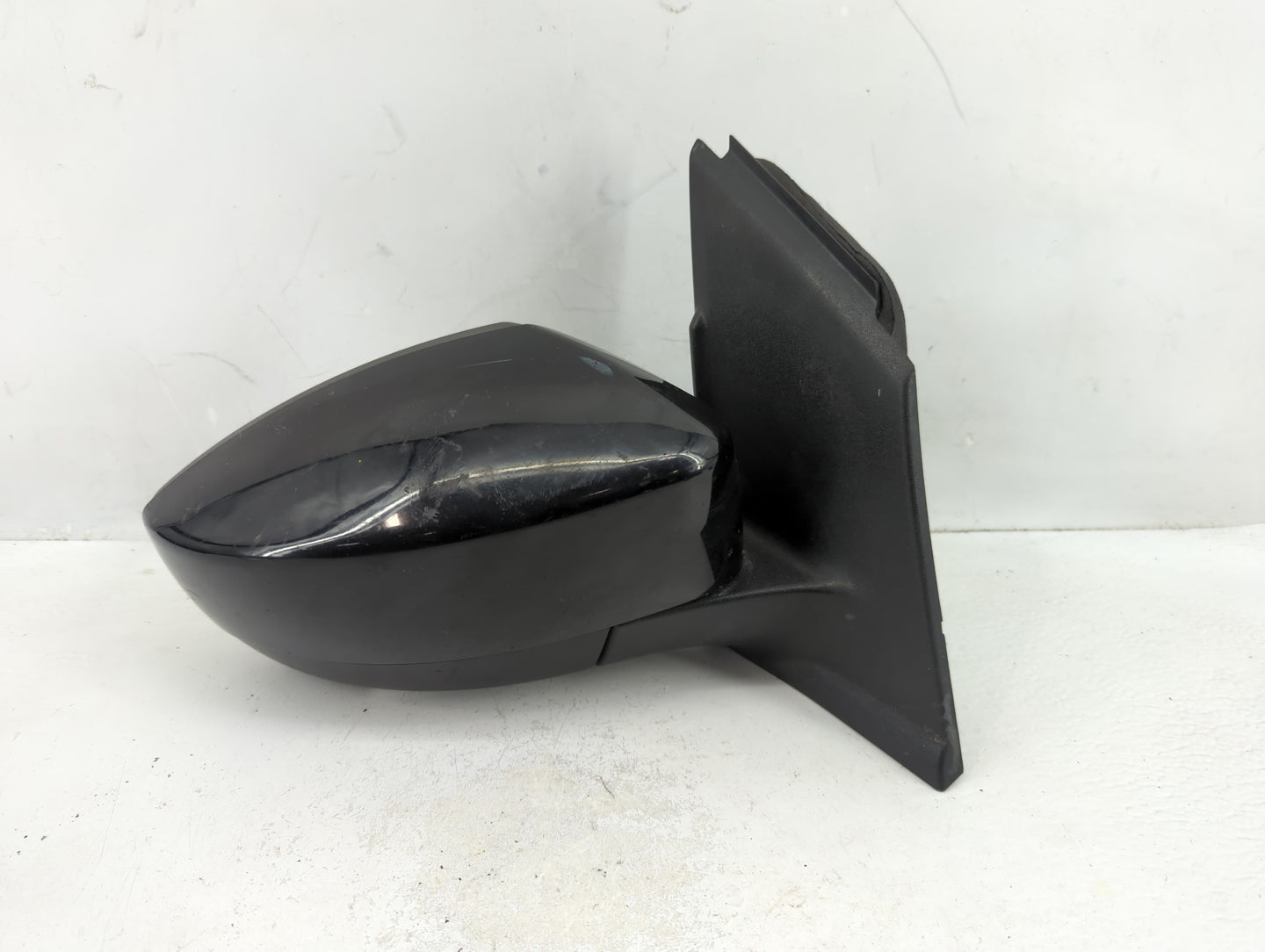 2017-2019 Ford Escape Passenger Side View Mirror - Right Door Mirror OEM Used - Oemusedautoparts1.com