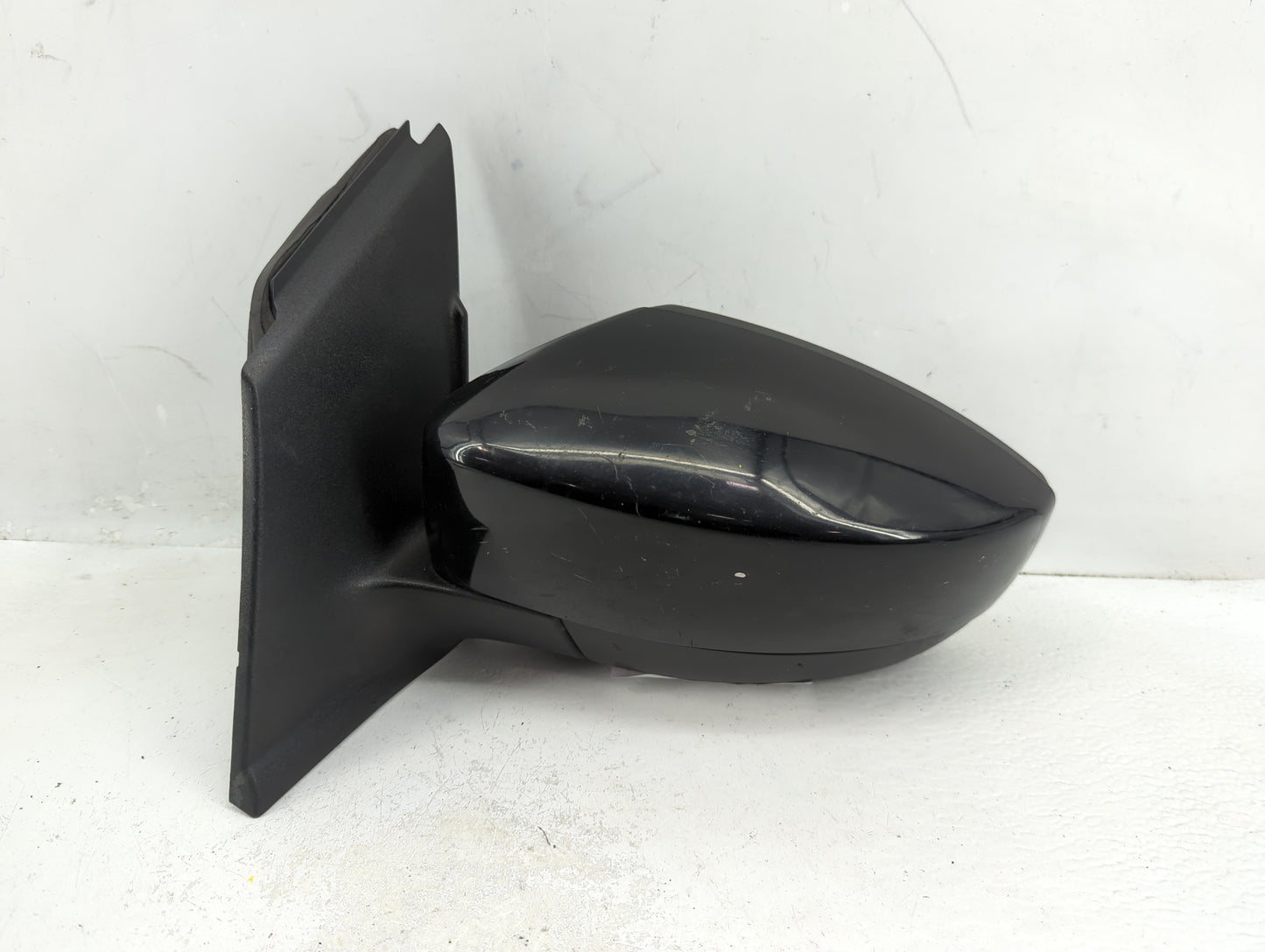 2017-2019 Ford Escape Driver Side View Mirror - Left Door Mirror OEM Used - Oemusedautoparts1.com