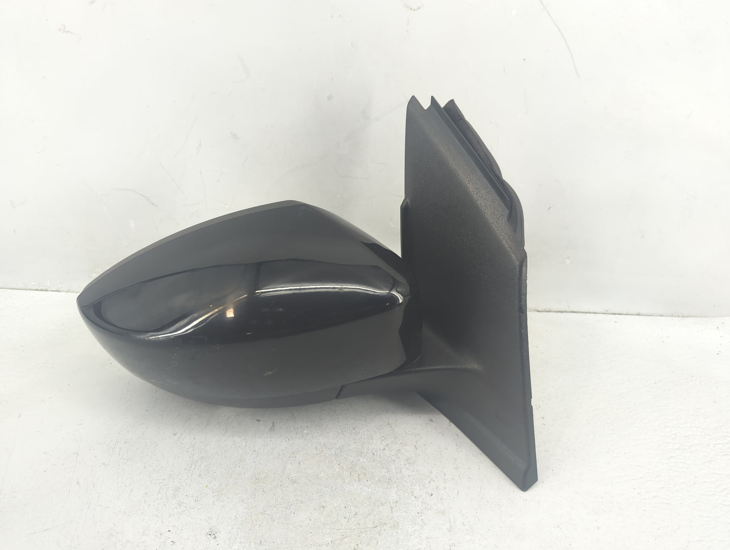 2017-2019 Ford Escape Passenger Side View Mirror - Right Door Mirror OEM Used - Oemusedautoparts1.com