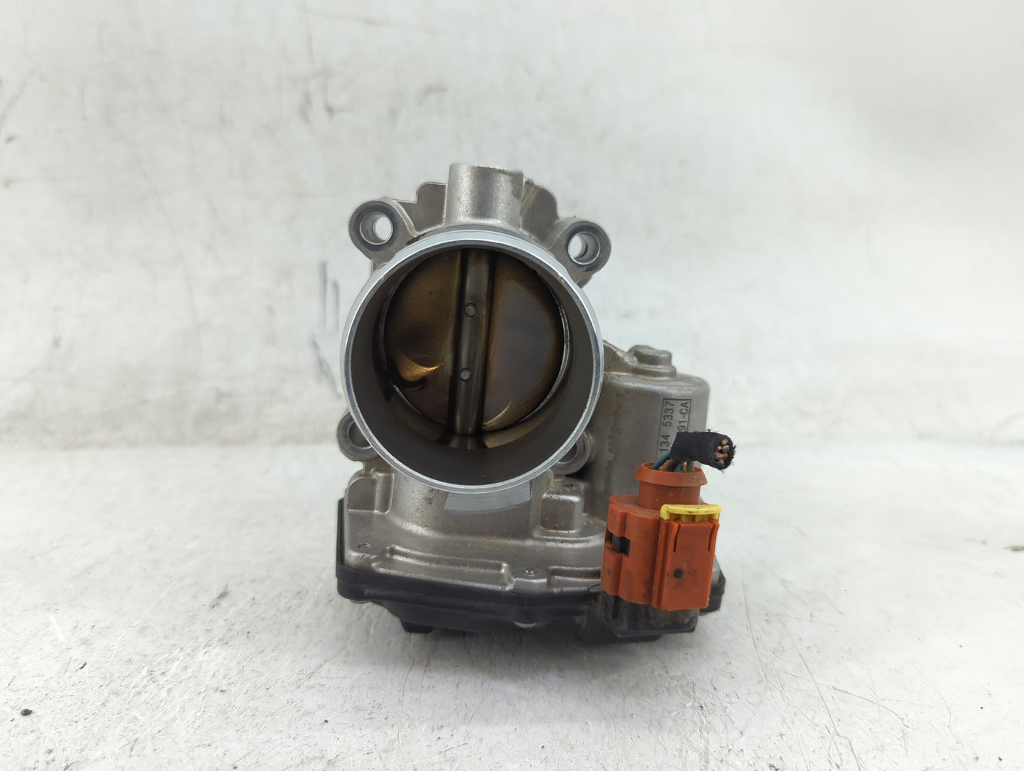 2017-2019 Ford Escape Throttle Body P/N:DS7G-9F991-CA Fits Fits 2014 2015 2016 2017 2018 2019 2020 OEM Used Auto Parts - Oem