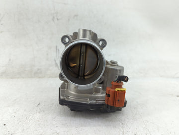 2017-2019 Ford Escape Throttle Body P/N:DS7G-9F991-CA Fits Fits 2014 2015 2016 2017 2018 2019 2020 OEM Used Auto Parts - Oem