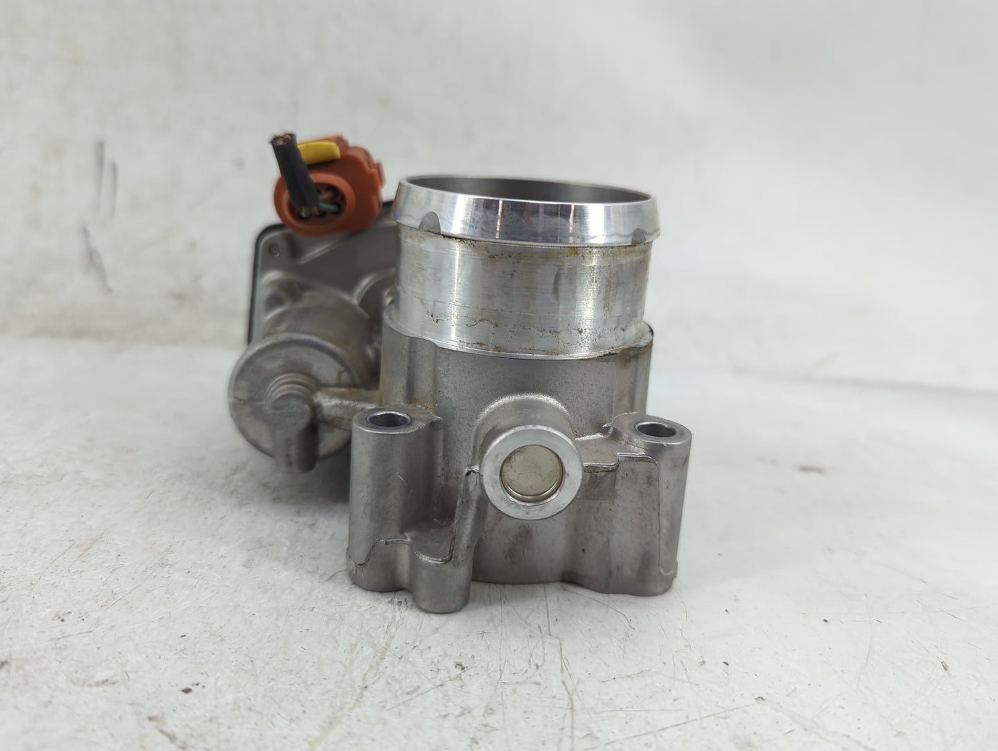 2017-2019 Ford Escape Throttle Body P/N:DS7G-9F991-CA Fits Fits 2014 2015 2016 2017 2018 2019 2020 OEM Used Auto Parts - Oem
