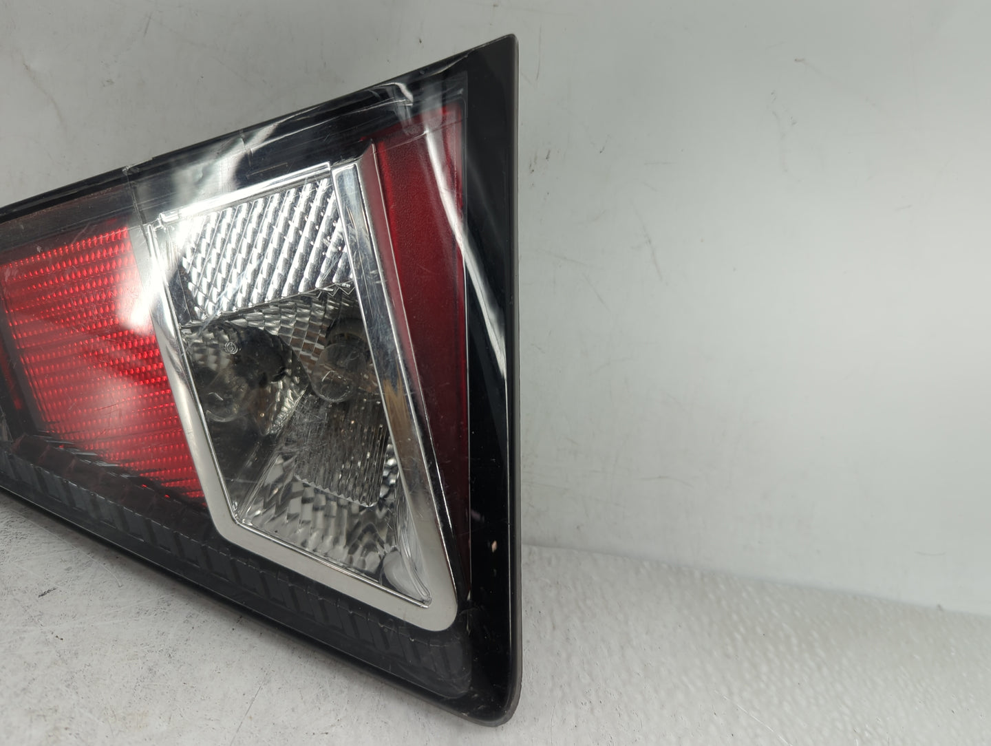 2017-2018 Ford Escape Tail Light Assembly Driver Left OEM P/N:GJ54-13A603-AG Fits Fits 2017 2018 OEM Used Auto Parts - Oemus