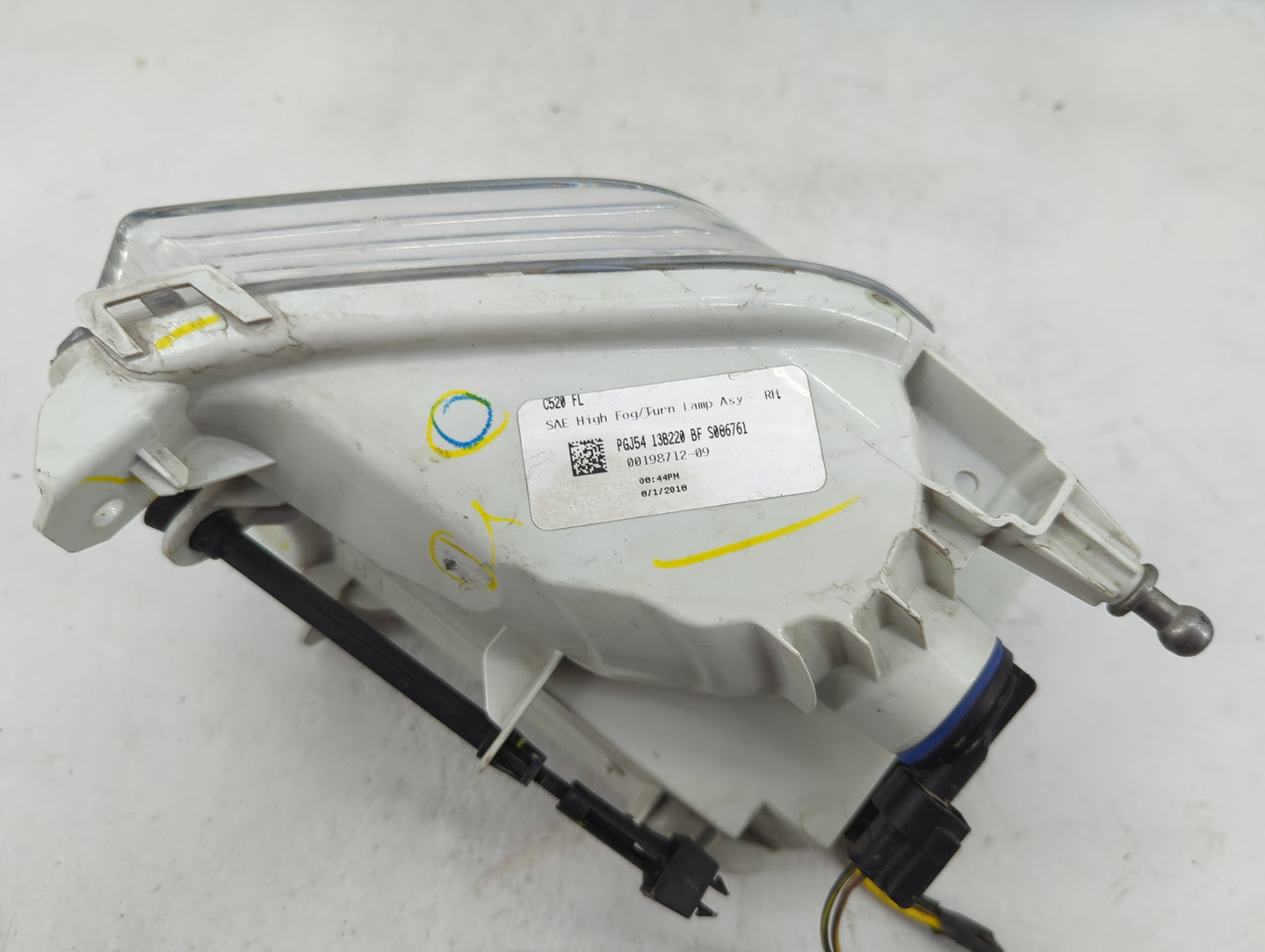 2017-2019 Ford Escape Passenger Right Oem Head Light Headlight Lamp - Oemusedautoparts1.com