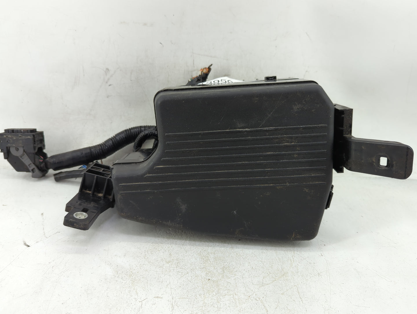 2018 Ford Escape Fusebox Fuse Box Panel Relay Module P/N:KD45-675X0 Fits OEM Used Auto Parts - Oemusedautoparts1.com