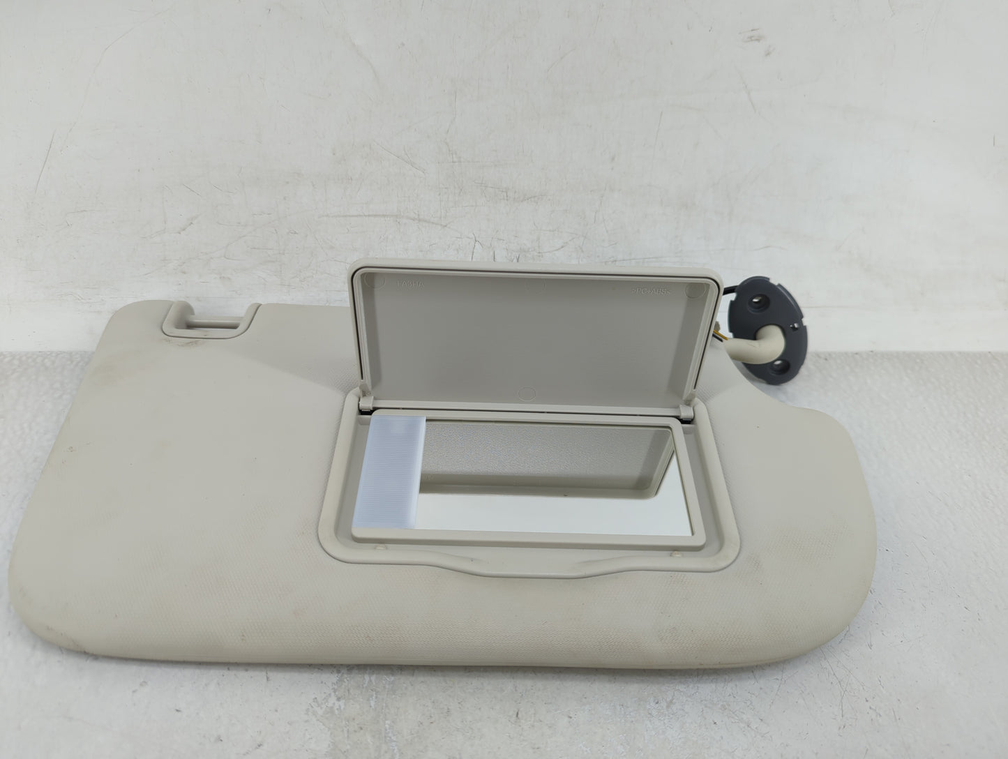 2013-2019 Ford Escape Sun Visor Shade Replacement Passenger Right Mirror Fits Fits 2013 2014 2015 2016 2017 2018 2019 OEM Us